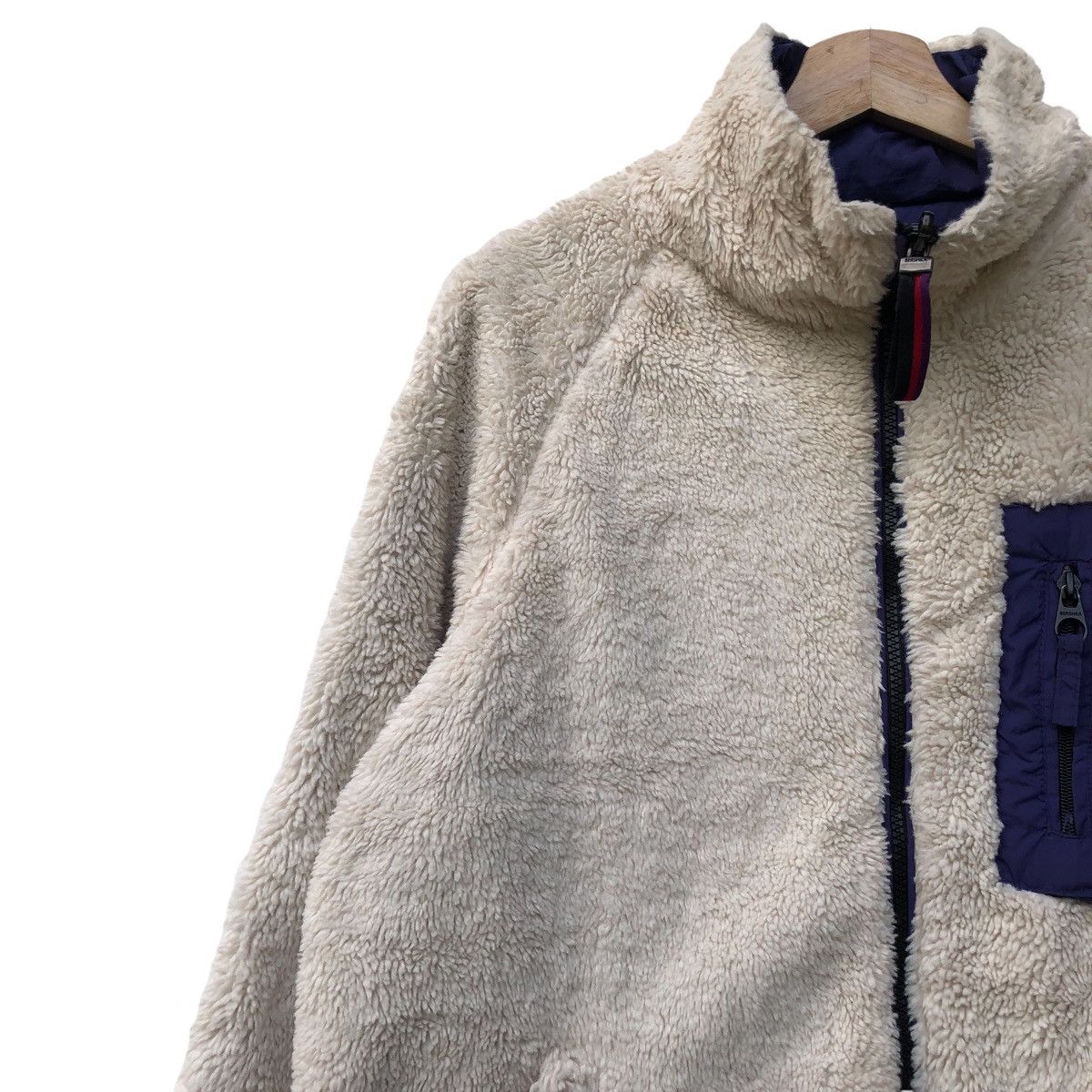 Bershka BERSHKA DEEP PILE REVISIBLE INSPIRED PATAGONIA RETRO X Size US M / EU 48-50 / 2 - 5 Thumbnail
