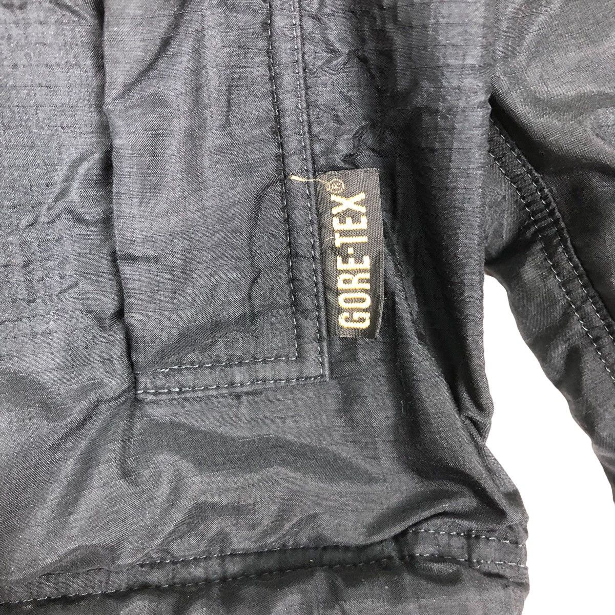 Bape × Goretex Vintage Bape x Gore-Tex Jacket Size US L / EU 52-54 / 3 - 9 Thumbnail