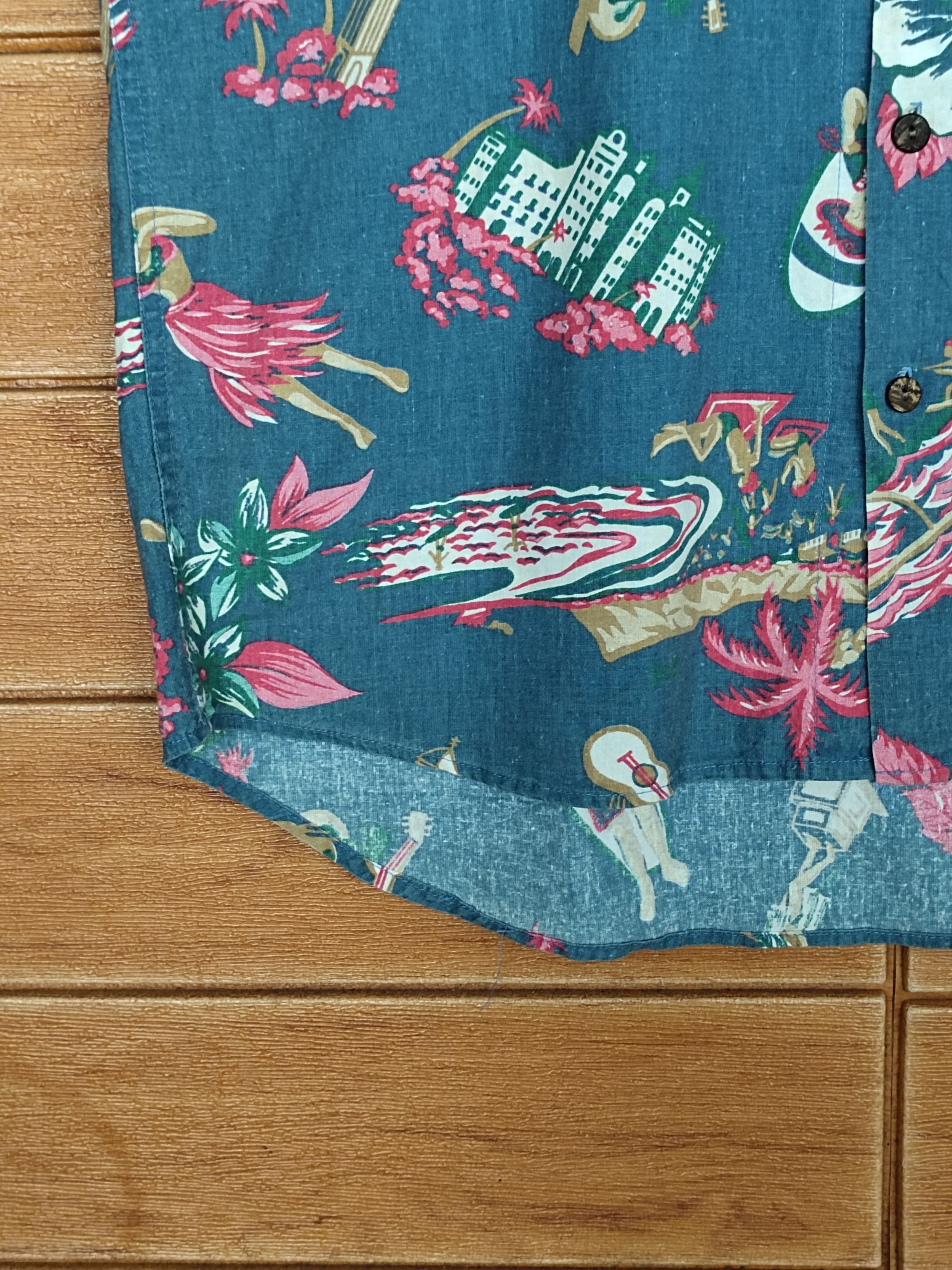Vintage Vintage C.Classic Hula Girls Hibiscus Hawaiian Shirt Size US L / EU 52-54 / 3 - 7 Thumbnail