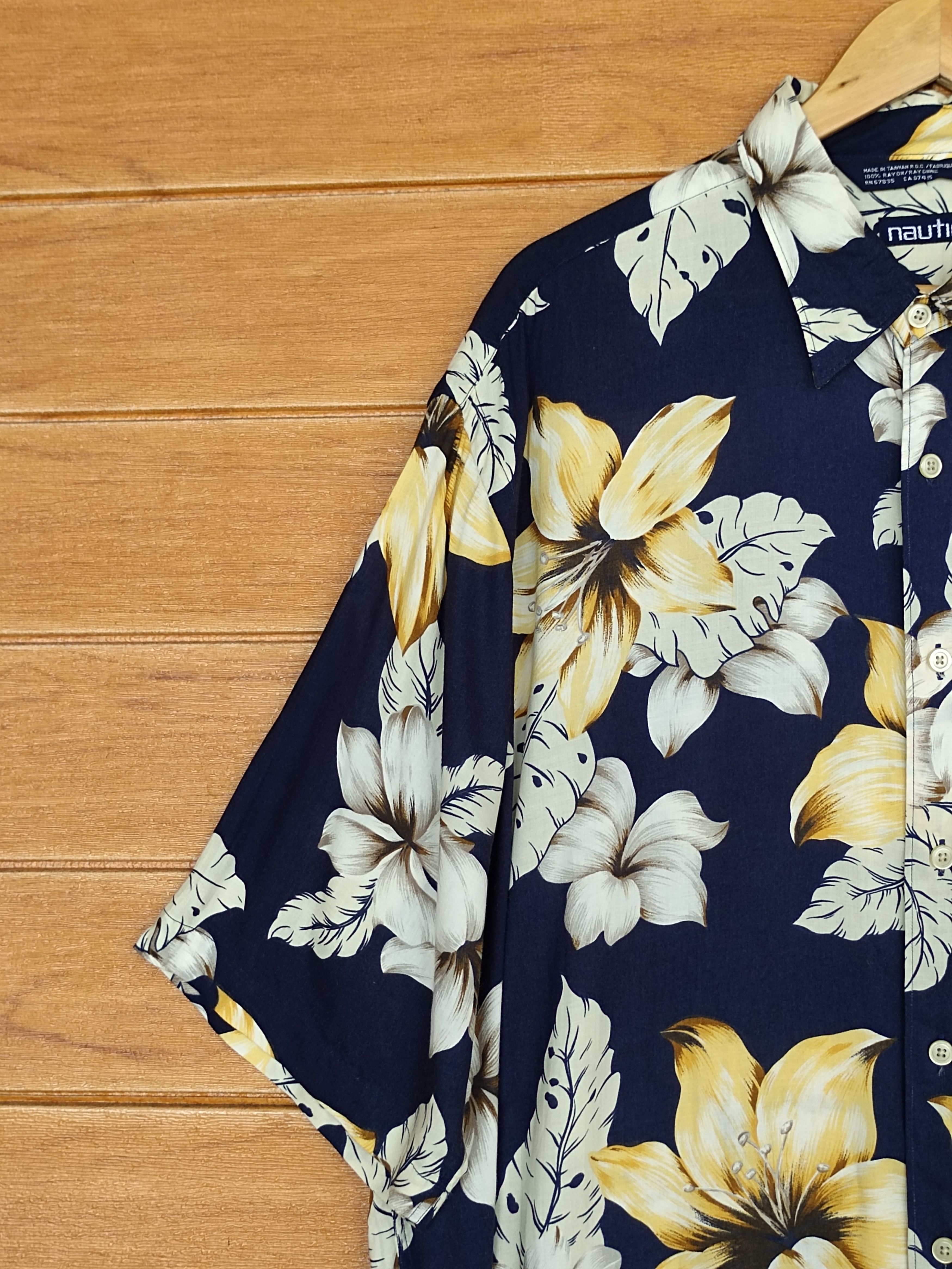 Nautica Vintage 90s Nautica leaf Motive Rayon Oversize Hawaiian Size US XL / EU 56 / 4 - 5 Thumbnail