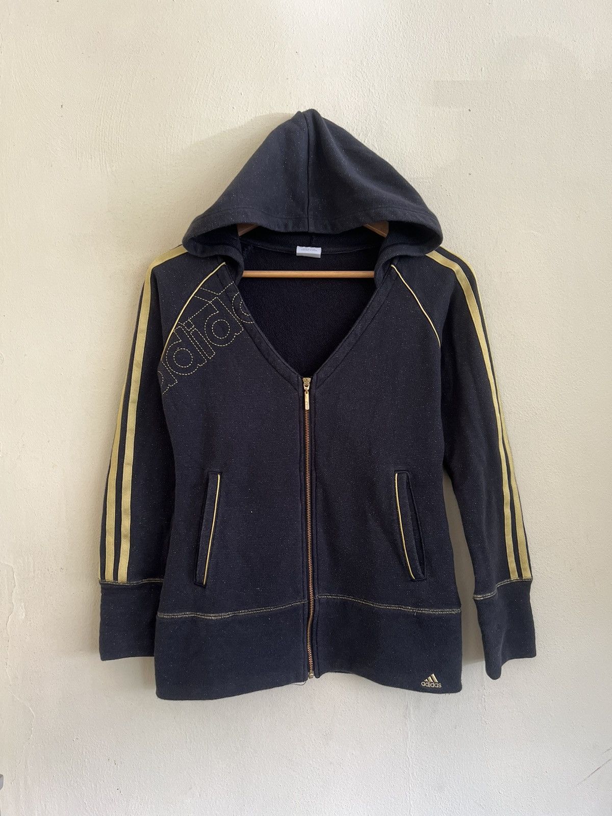Adidas × Vintage Vintage adidas Rare Design Hoodie Size S / US 4 / IT 40 - 1 Thumbnail