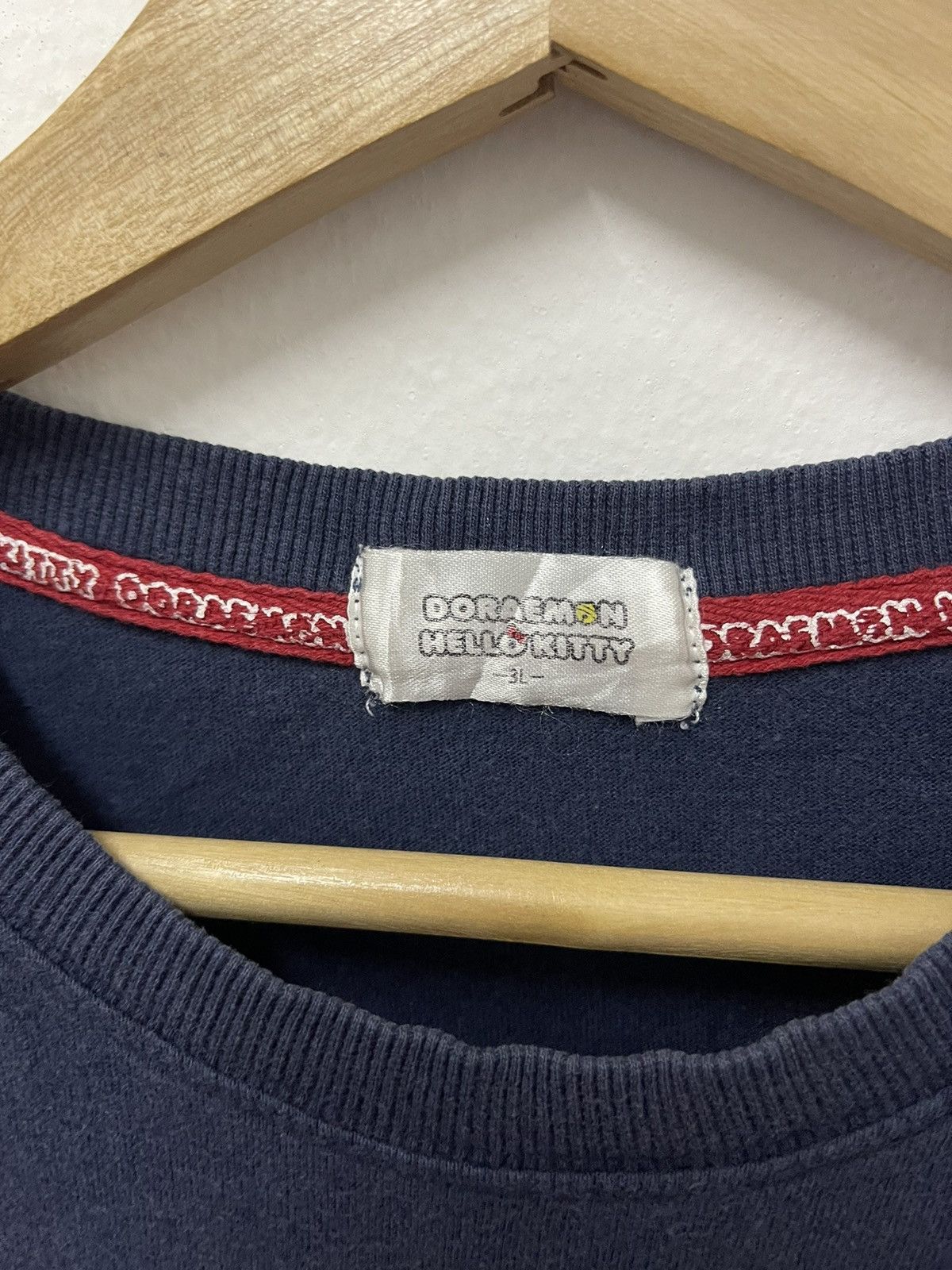 Japanese Brand × Vintage Vintage Doraemon X Hello Kitty Big Logo Graphic Art Tshirt Size US L / EU 52-54 / 3 - 4 Thumbnail