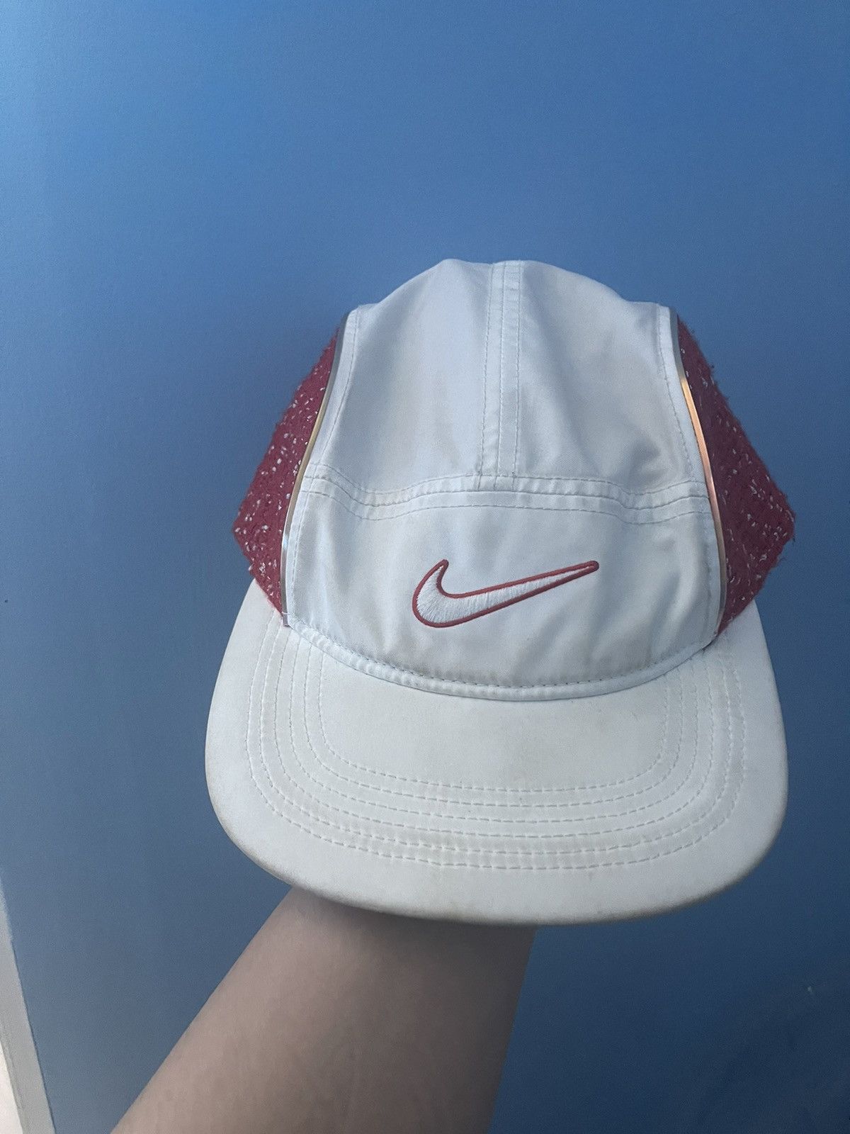 Supreme nike boucle running hat online