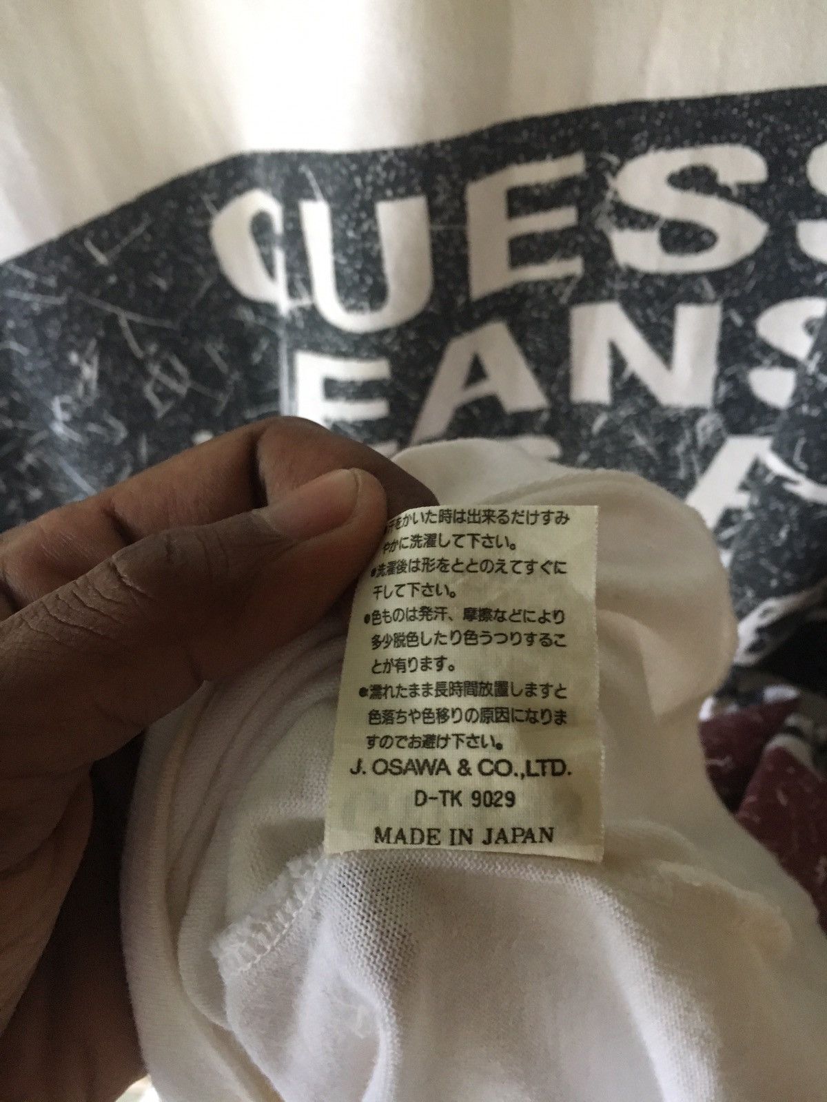 Guess VINTAGE GUESS 90s SIZE L TEE SHIRT JAPAN Size US L / EU 52-54 / 3 - 5 Thumbnail