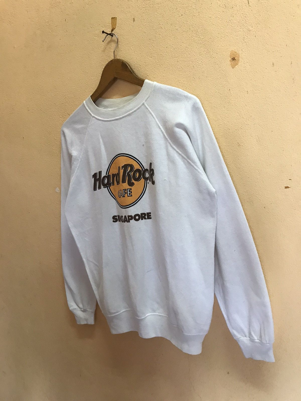 Hard Rock Cafe VINTAGE 90s HARD ROCK CAFE SINGAPORE PULLOVER SWEATSHIRT Size US M / EU 48-50 / 2 - 4 Thumbnail