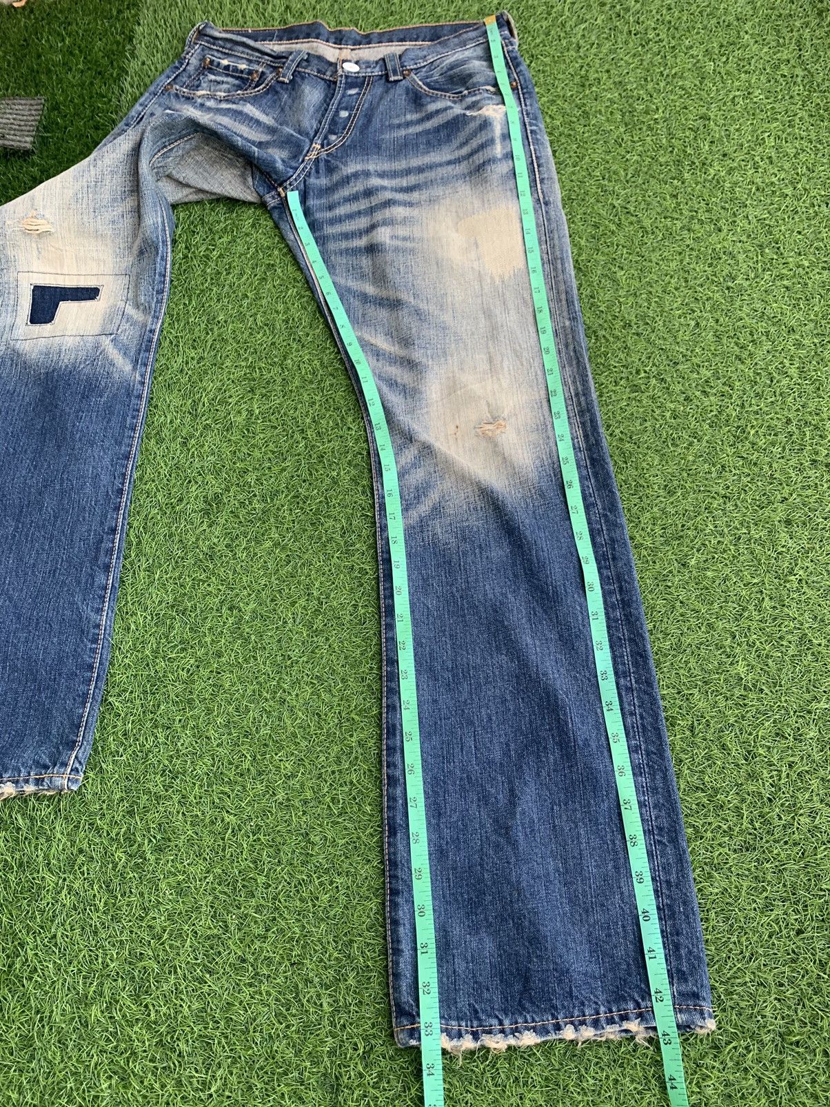 Designer × Levi's × Levi's Vintage Clothing Vintage Distressed Levis Denim jeans Size US 32 / EU 48 - 19 Thumbnail