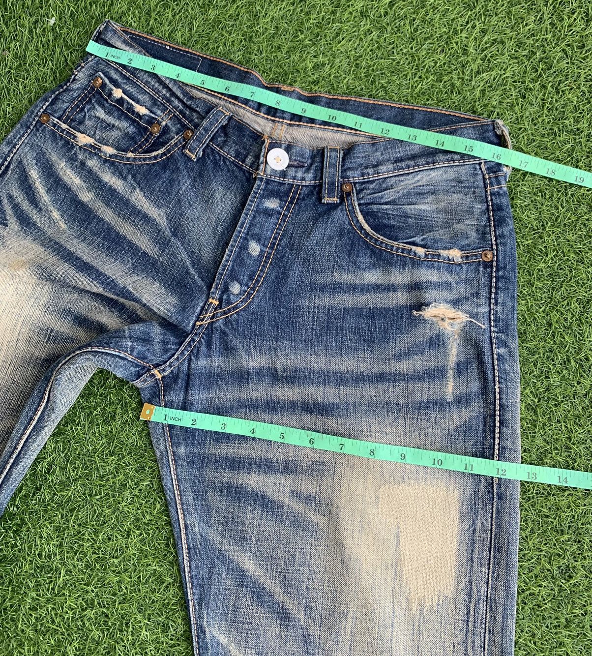 Designer × Levi's × Levi's Vintage Clothing Vintage Distressed Levis Denim jeans Size US 32 / EU 48 - 16 Thumbnail
