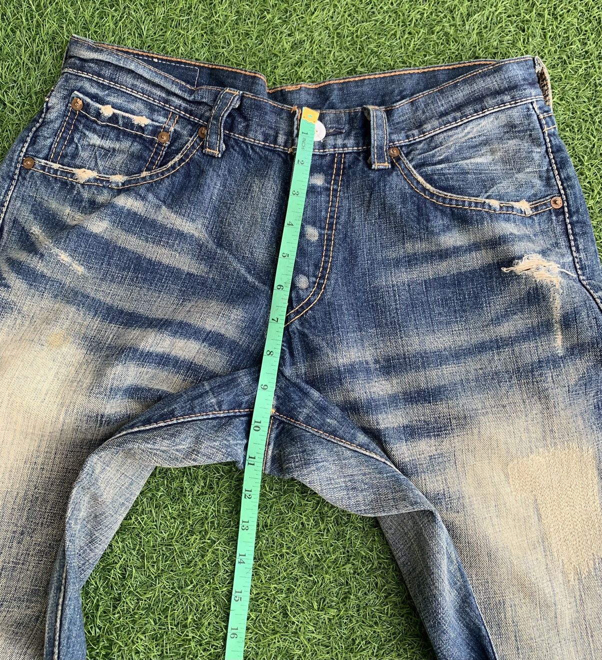 Designer × Levi's × Levi's Vintage Clothing Vintage Distressed Levis Denim jeans Size US 32 / EU 48 - 18 Thumbnail