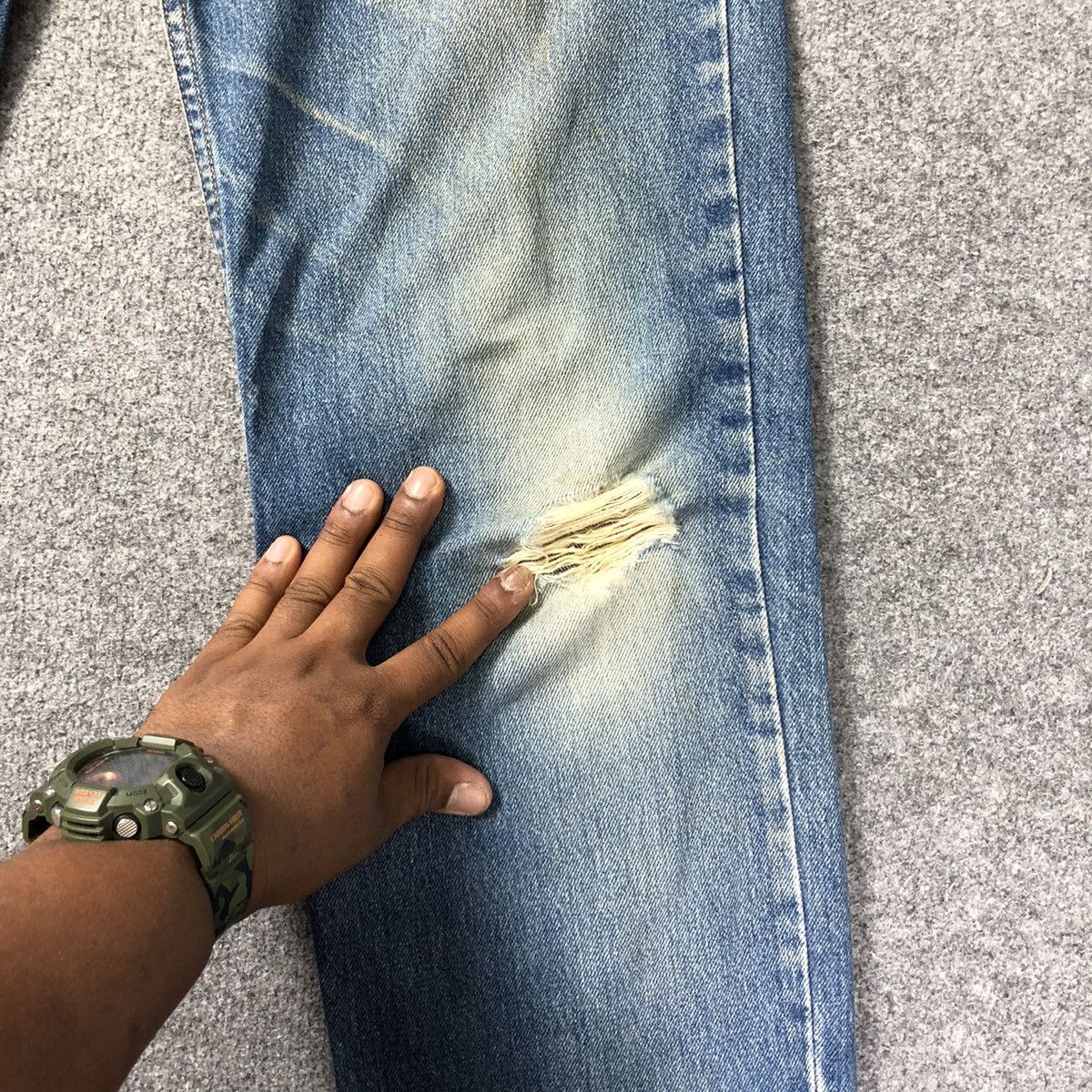 Levi's Vintage Levis 610 orange Tab Distressed Jeans Size US 30 / EU 46 - 7 Thumbnail