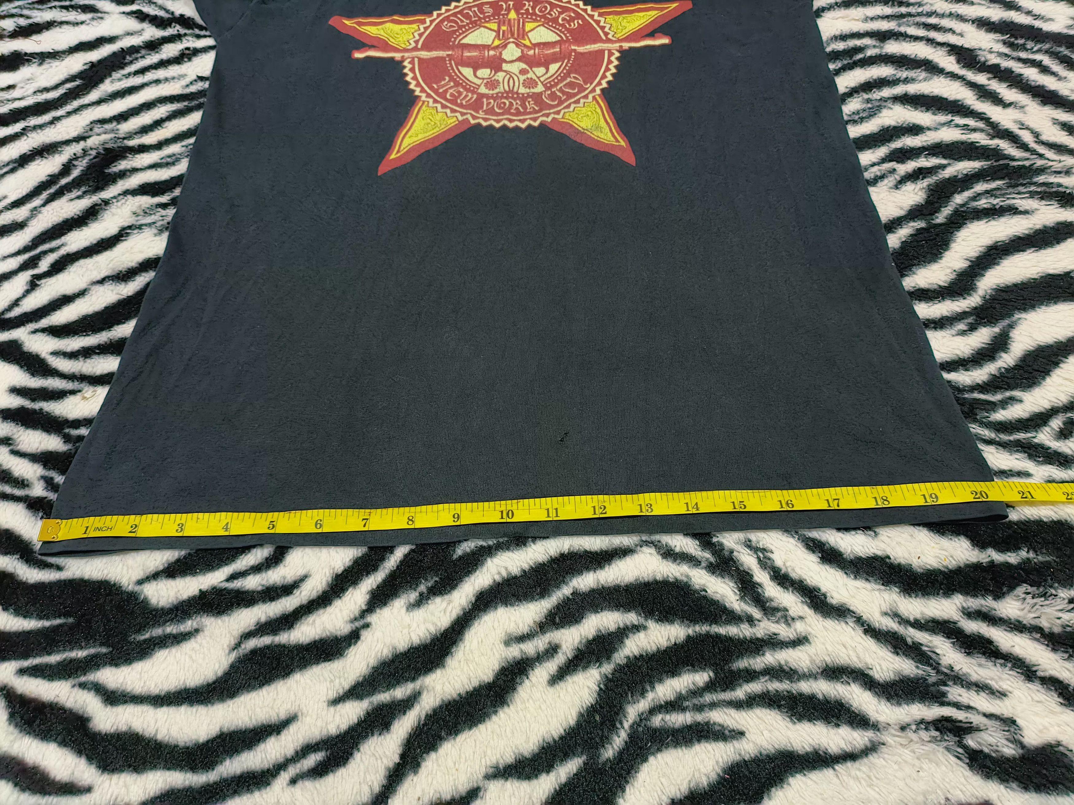 Band Tees × Guns N' Roses Vintage Guns & Roses Thrashed Tee Size US M / EU 48-50 / 2 - 10 Thumbnail