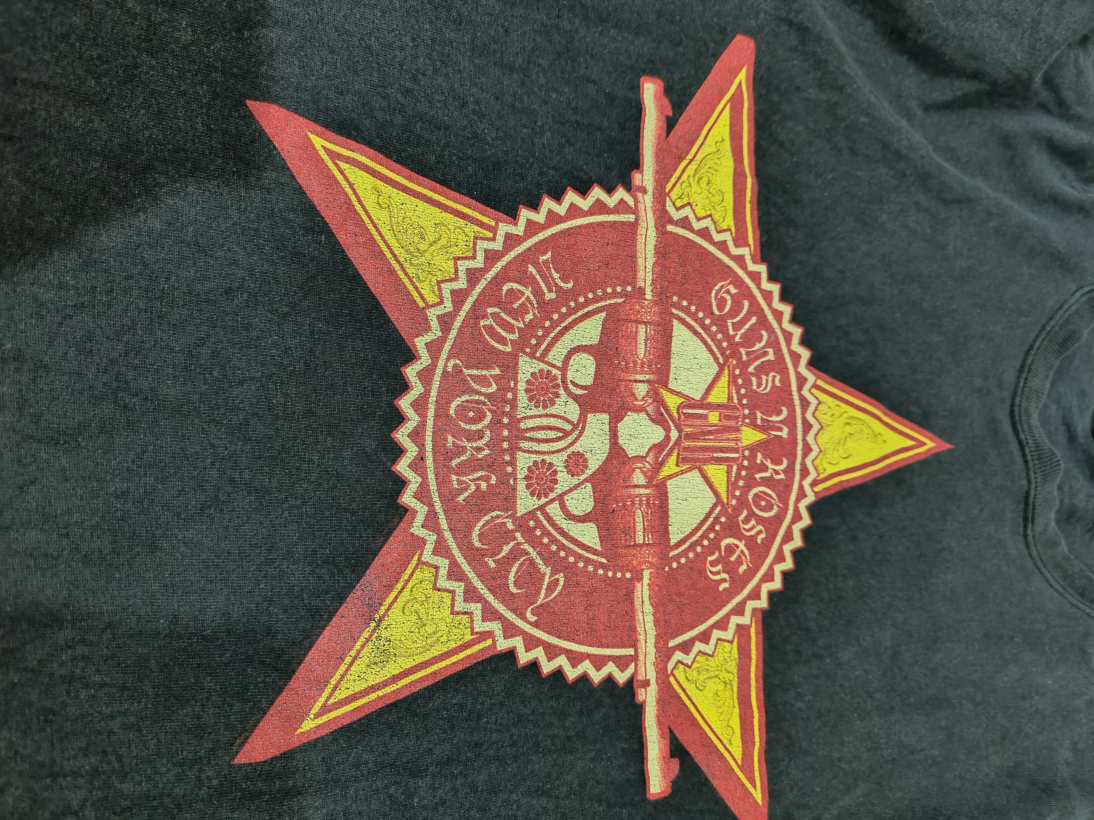 Band Tees × Guns N' Roses Vintage Guns & Roses Thrashed Tee Size US M / EU 48-50 / 2 - 4 Thumbnail