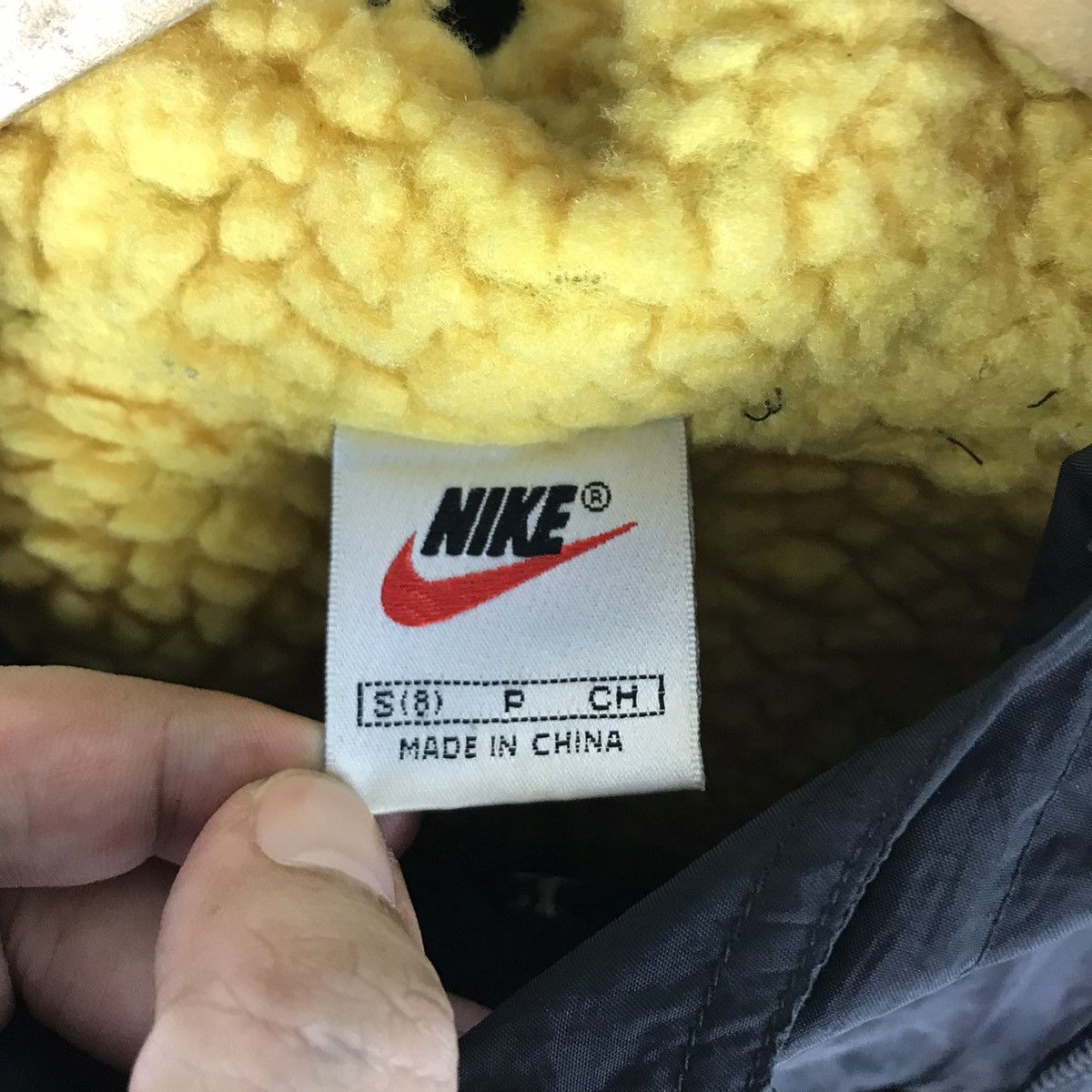 Nike Vintage Nike Sherpa Lined Hoodie Jacket Large Size 90s Dope Size US L / EU 52-54 / 3 - 5 Thumbnail