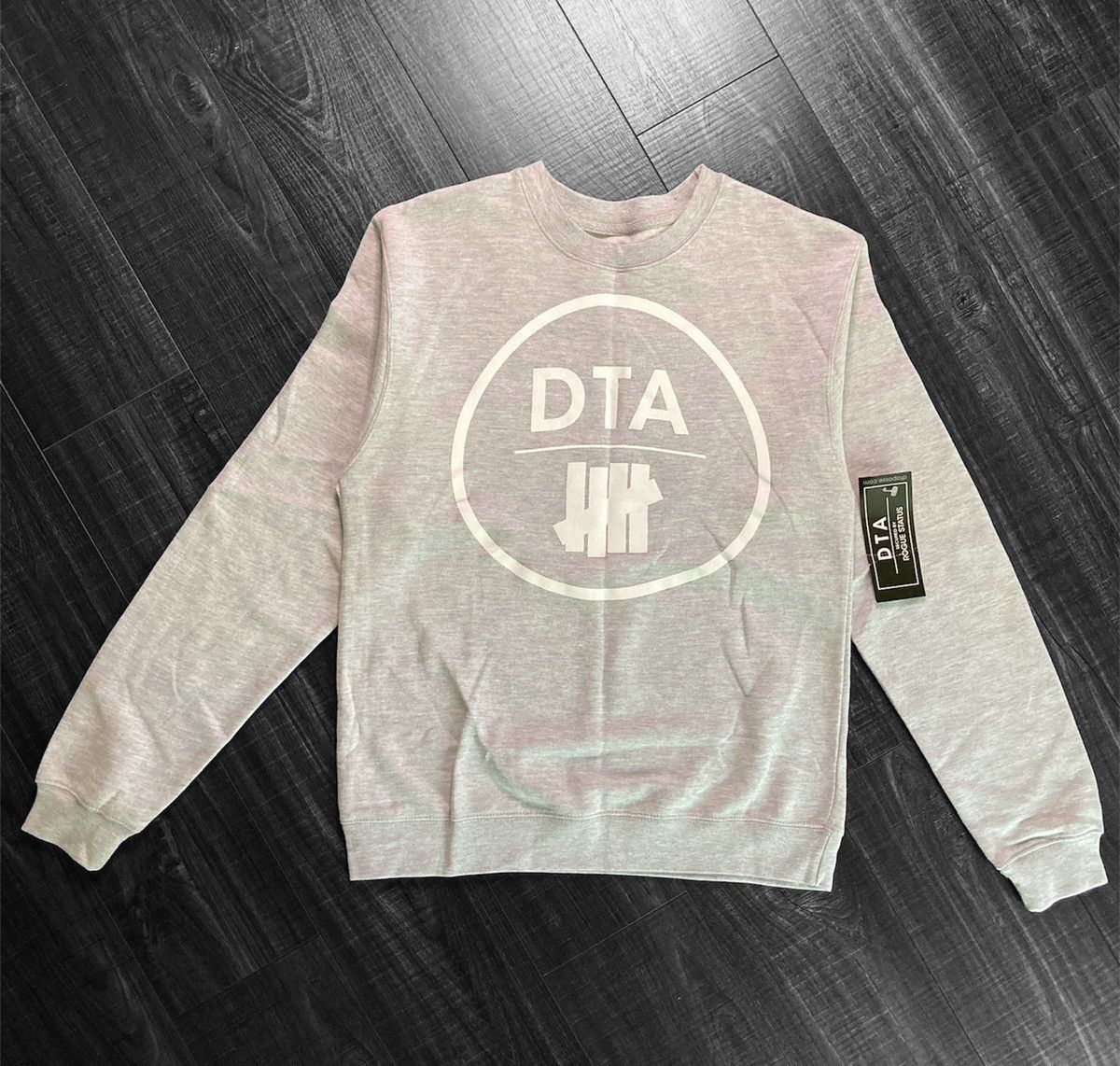 Rogue Status UNDEFEATED x DTA Crewneck Fleece Size US S / EU 44-46 / 1 - 1 Thumbnail