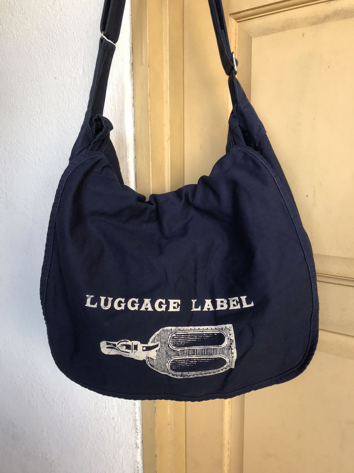 Japanese Brand Vintage Luggage Label by K.Yamaguchi Sample Sling Bag Size ONE SIZE - 4 Thumbnail