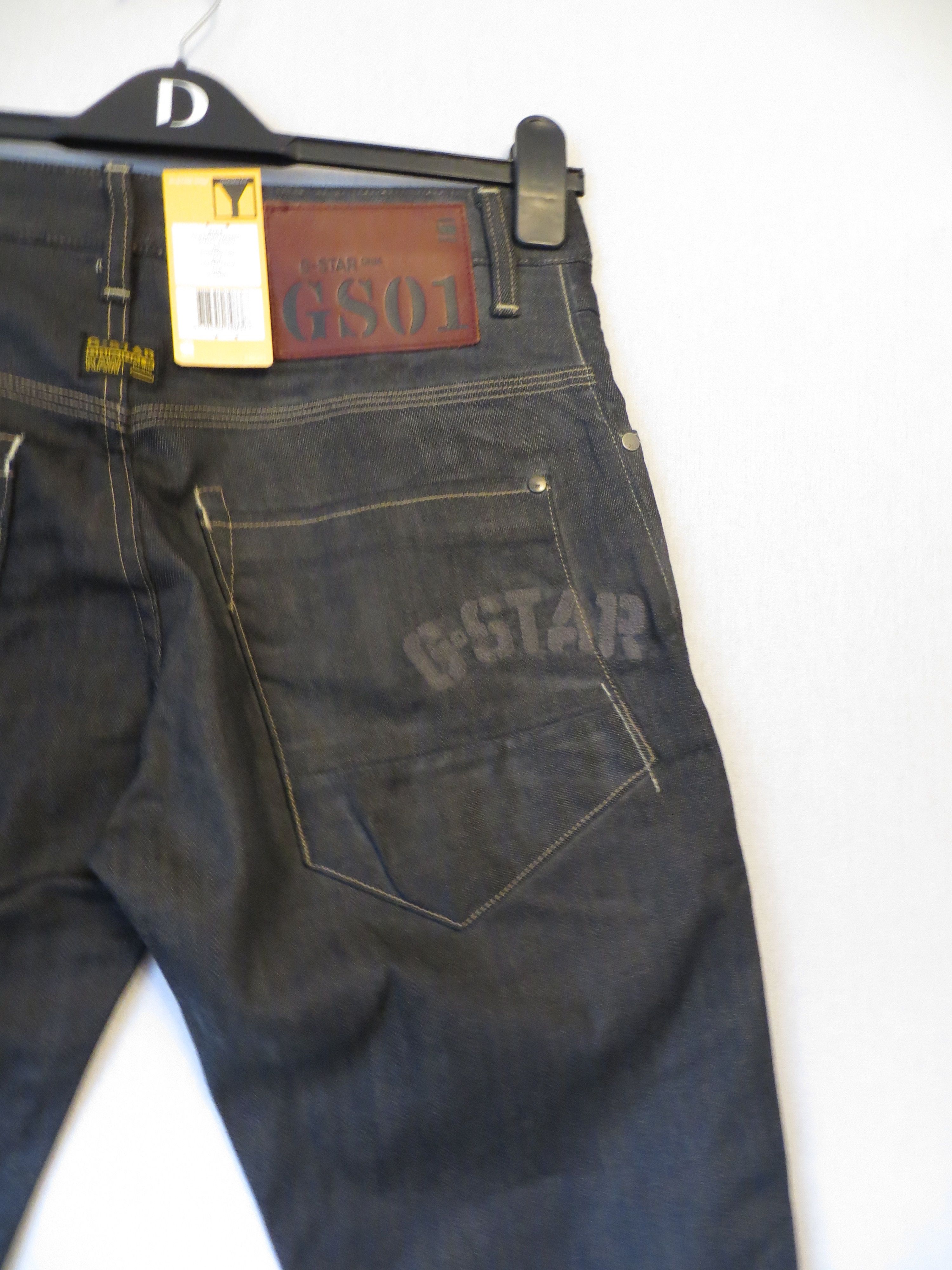 G-STAR RAW New Radar Tapered Jeans Uomo - Blu 3D Dark Aged (4279-2967), Taglia 33W / 34L. Jeans Dal Taglio Affusolato, 100% Cotone, Chiusura Con Cerniera. Un Capo Autentico E Robusto.