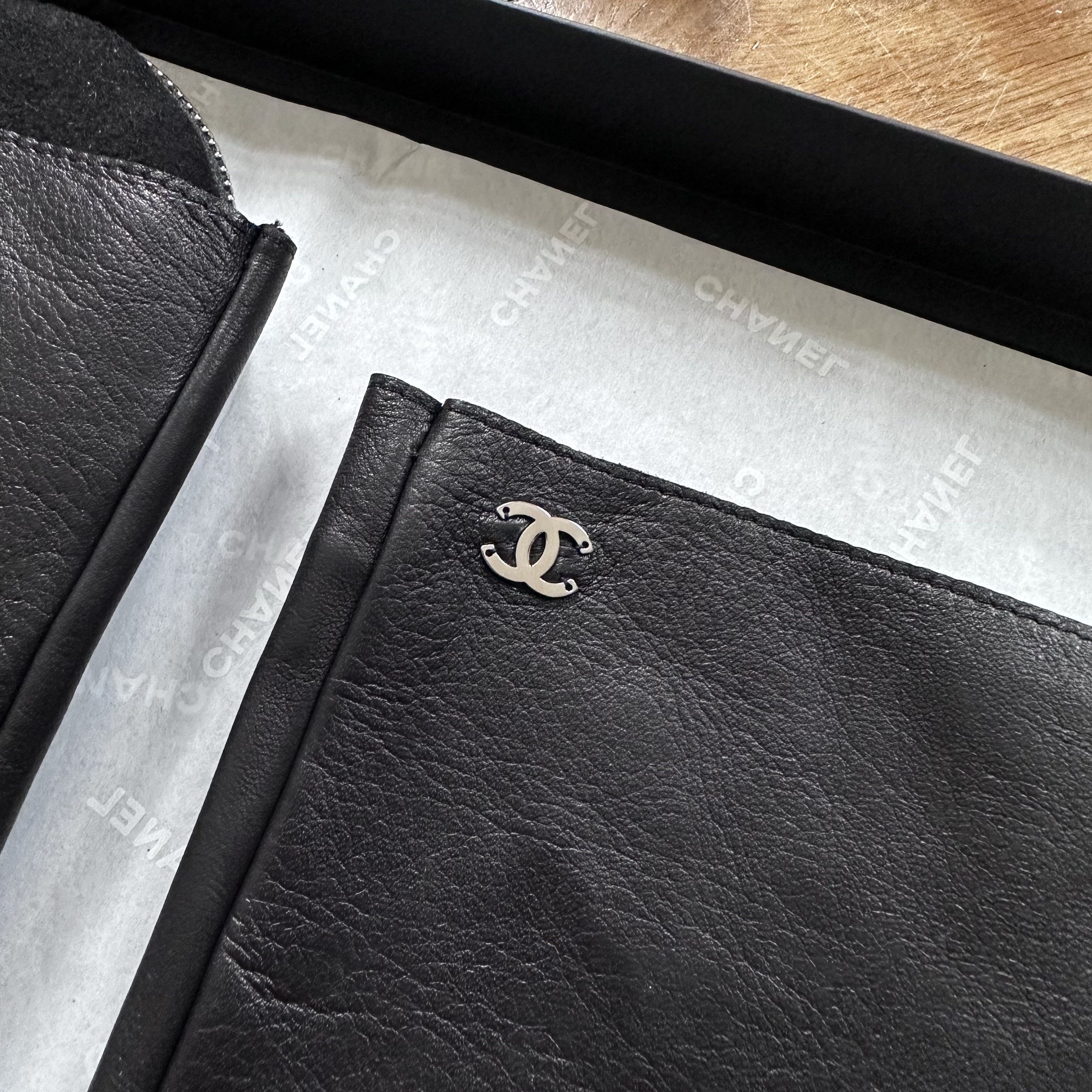 Chanel Black Leather Fingerless Pouch Gloves Size ONE SIZE - 5 Thumbnail