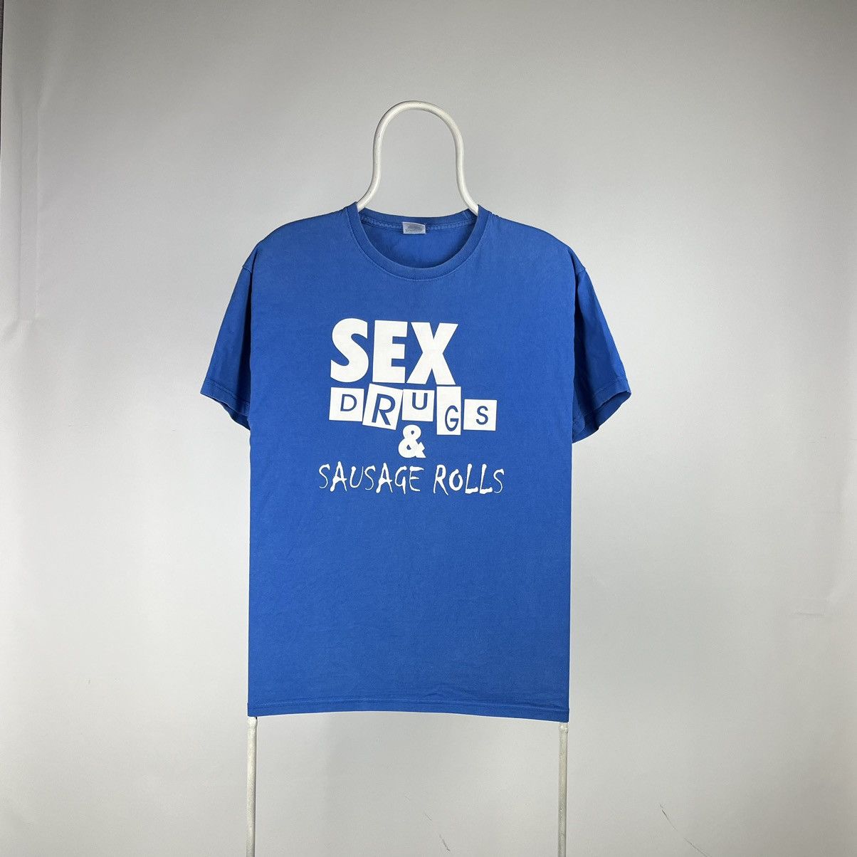 Band Tees Vintage Sex drugs & sausage rolls T-shirt size Large Size US L / EU 52-54 / 3 - 1 Thumbnail