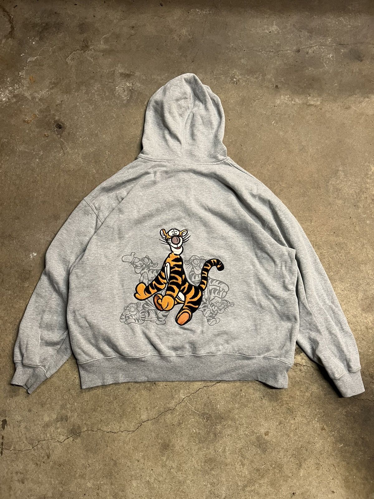 Disney × Vintage Vintage 90's Tigger by Disney Big Print Hoodie Size US XL / EU 56 / 4 - 1 Thumbnail