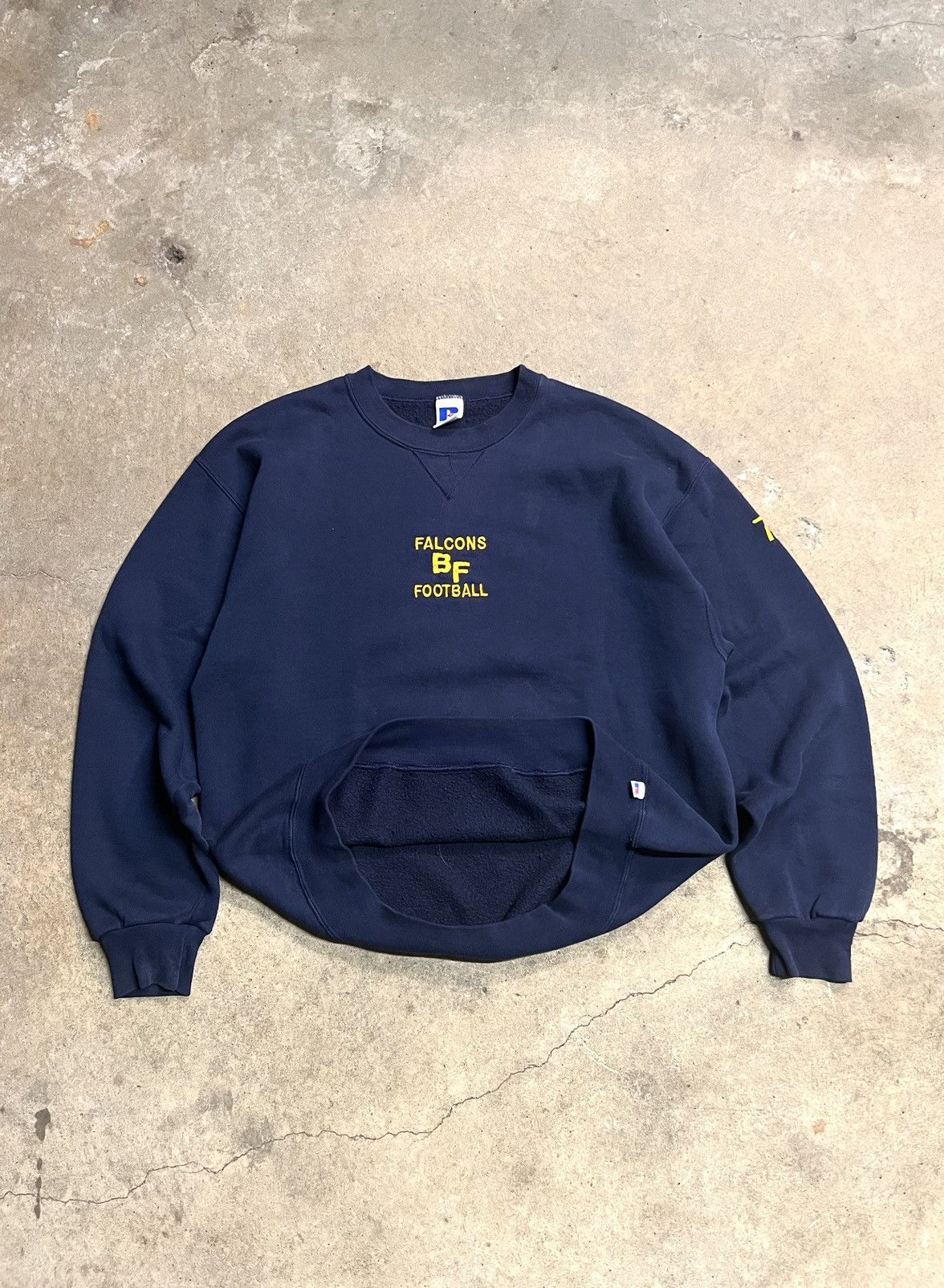 Russell Athletic × Vintage Vintage 90's Russell Athletics Falcons Football Sweatshirt Size US L / EU 52-54 / 3 - 1 Thumbnail