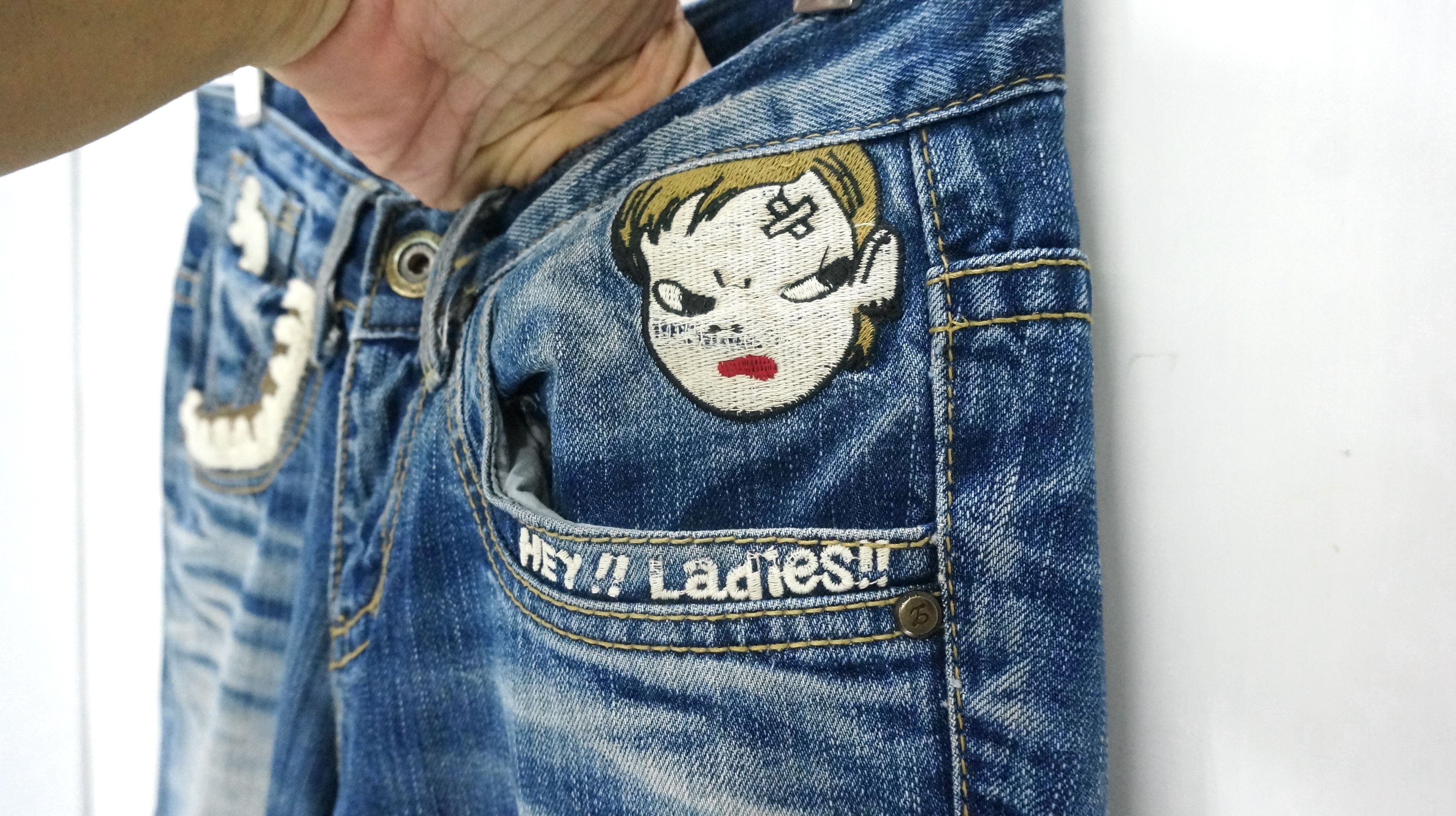 Japanese Brand RARE 🔥 YOSHITOMO NARA LOLITA Vintage Blue Jeans Size US 29 - 6 Thumbnail
