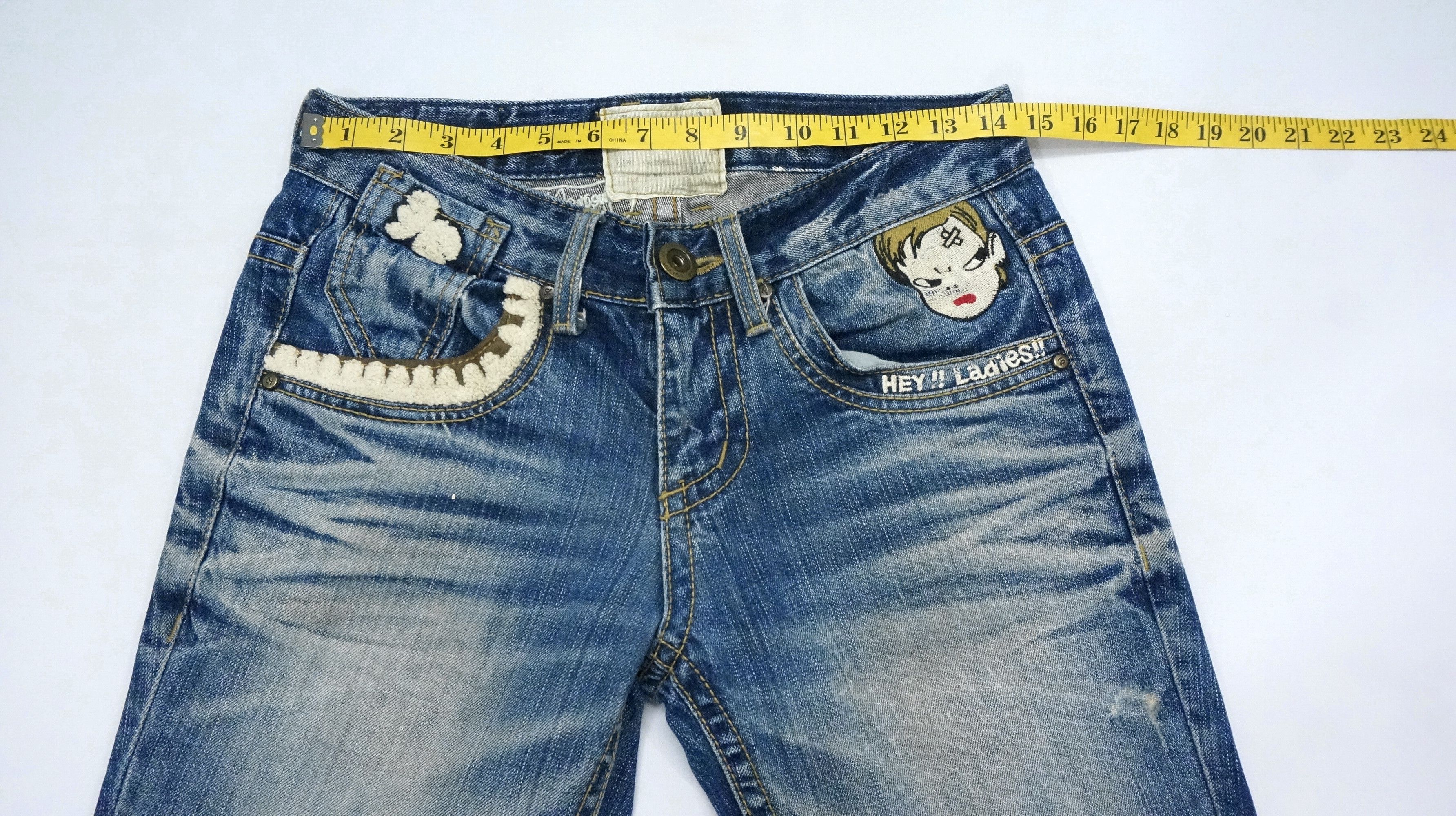 Japanese Brand RARE 🔥 YOSHITOMO NARA LOLITA Vintage Blue Jeans Size US 29 - 13 Thumbnail