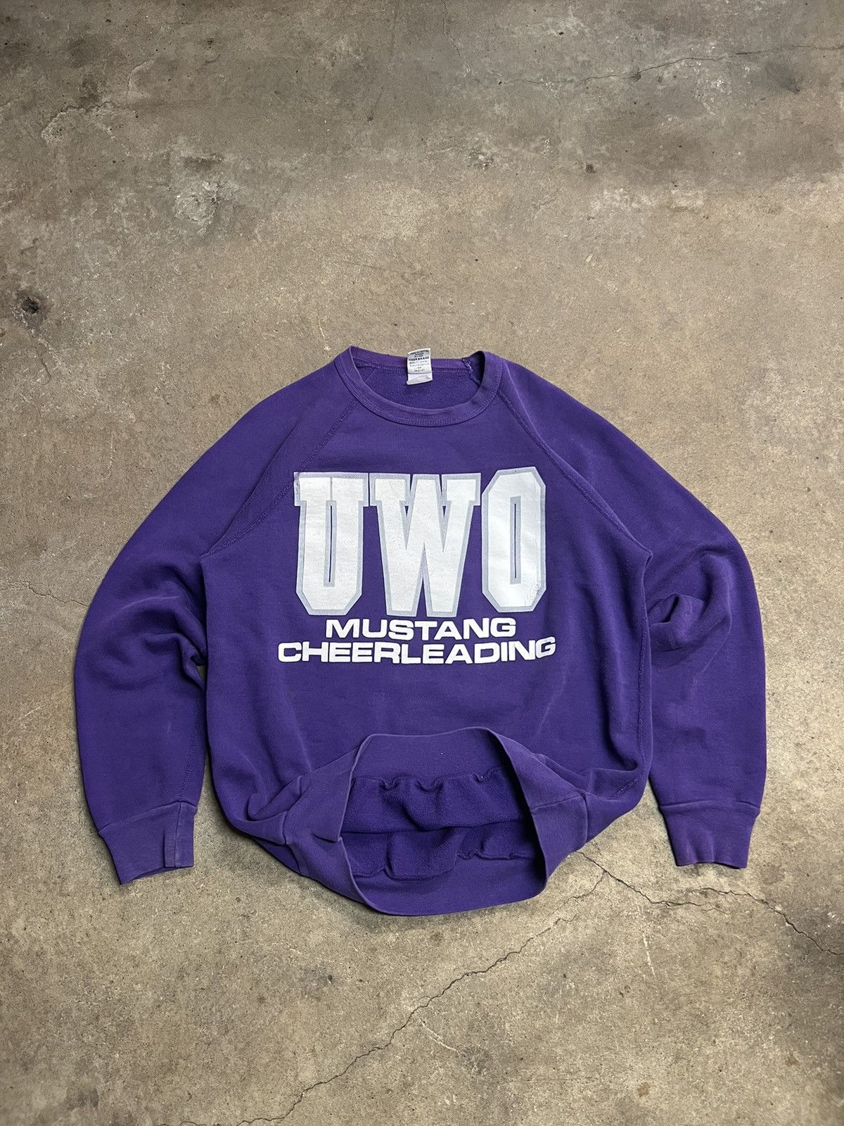 Vintage Vintage 80's UWO Mustang Cheerleading Sweatshirt Size US L / EU 52-54 / 3 - 5 Thumbnail