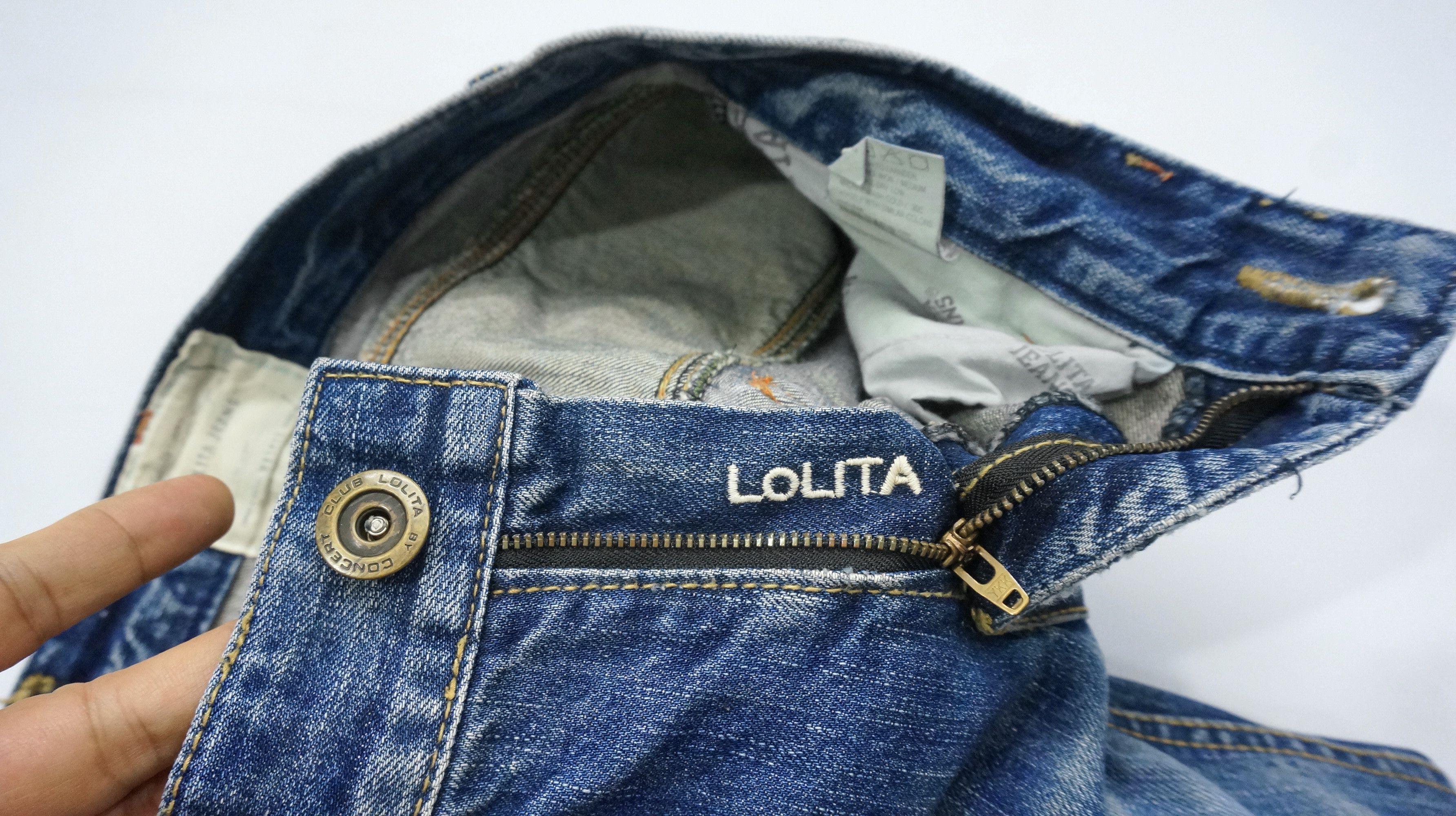 Japanese Brand RARE 🔥 YOSHITOMO NARA LOLITA Bunny Vintage Jeans Size US 29 - 23 Thumbnail