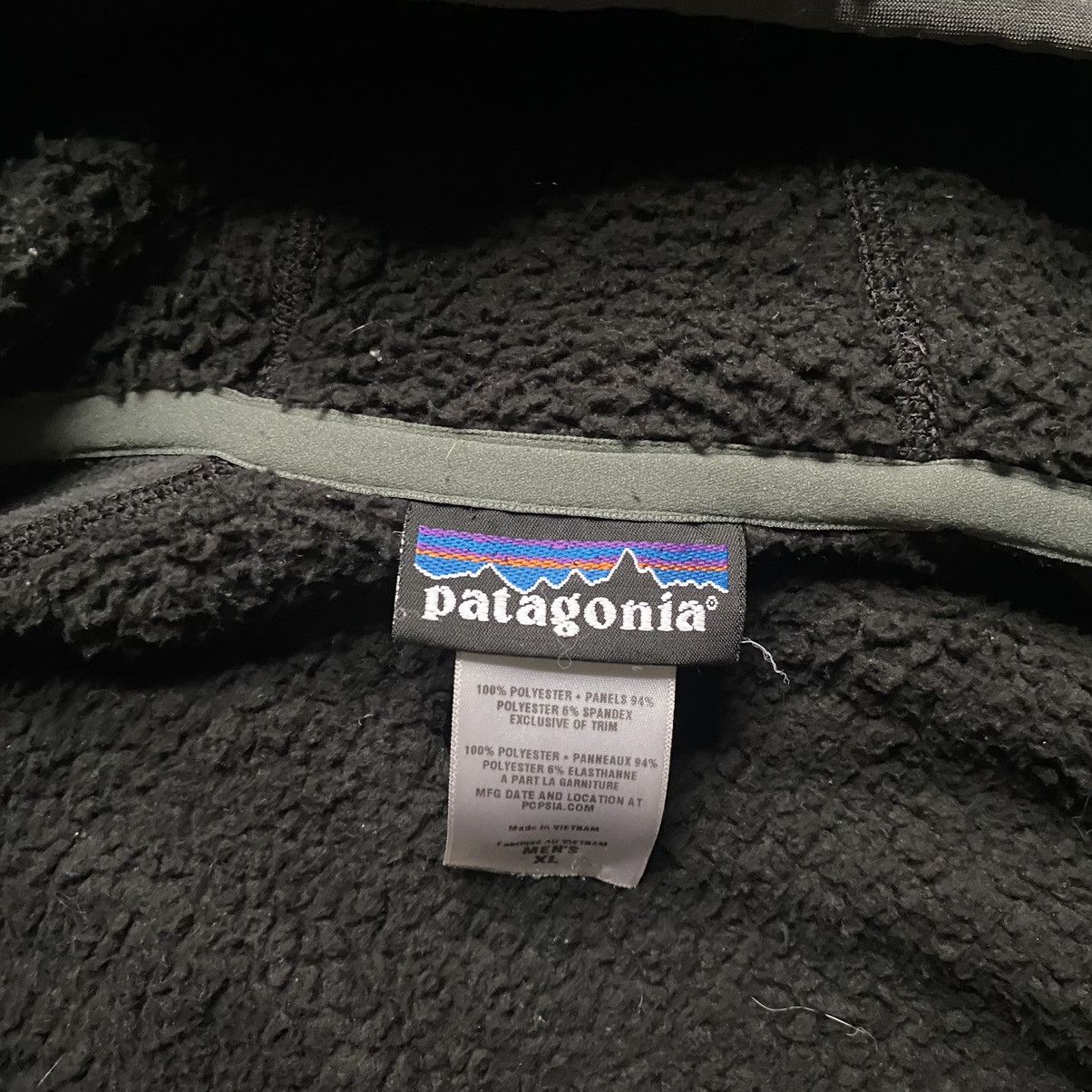 Patagonia × Vintage Vintage Patagonia Deep Pile Fleece Hoodie Size US L / EU 52-54 / 3 - 8 Thumbnail
