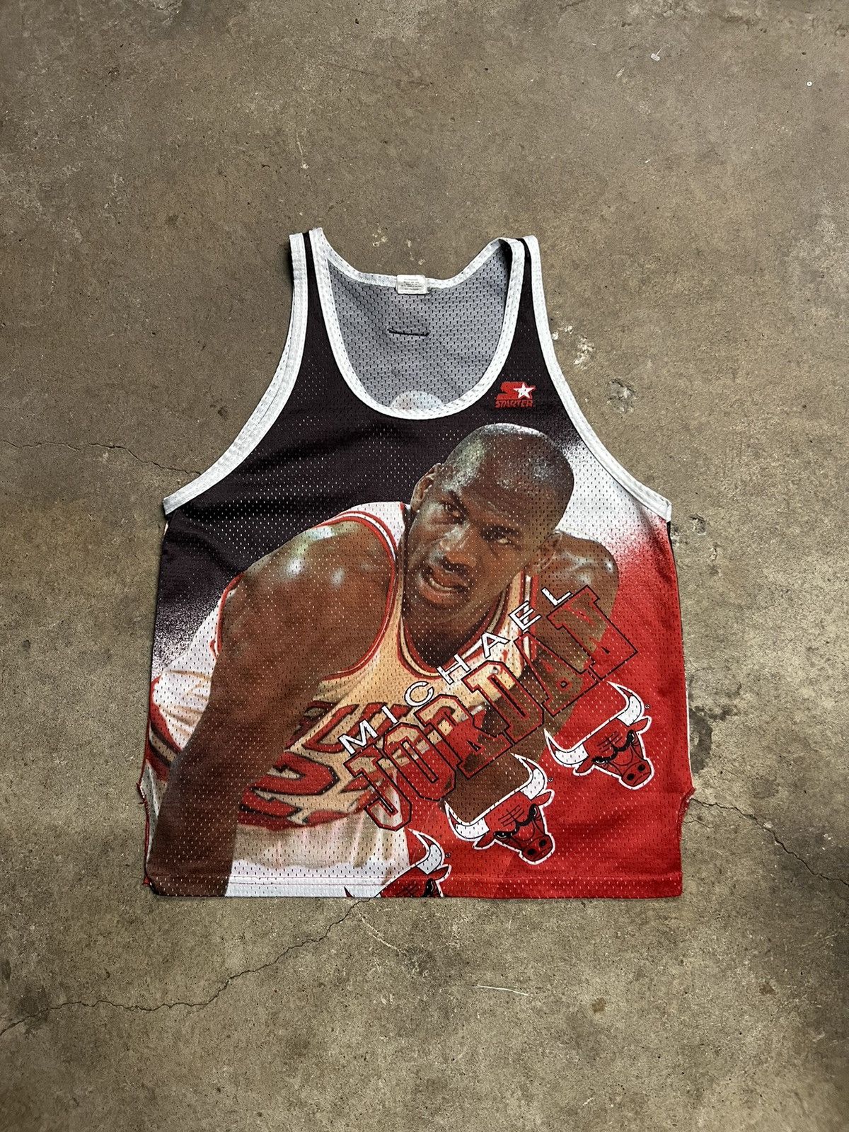 Starter × Vintage Vintage 90's Starter Michael Jordan All Over Print Size US L / EU 52-54 / 3 - 1 Thumbnail