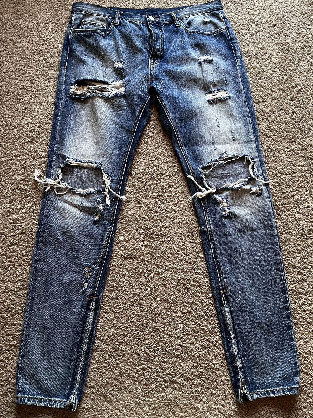 MNML MNML ripped jeans | Grailed