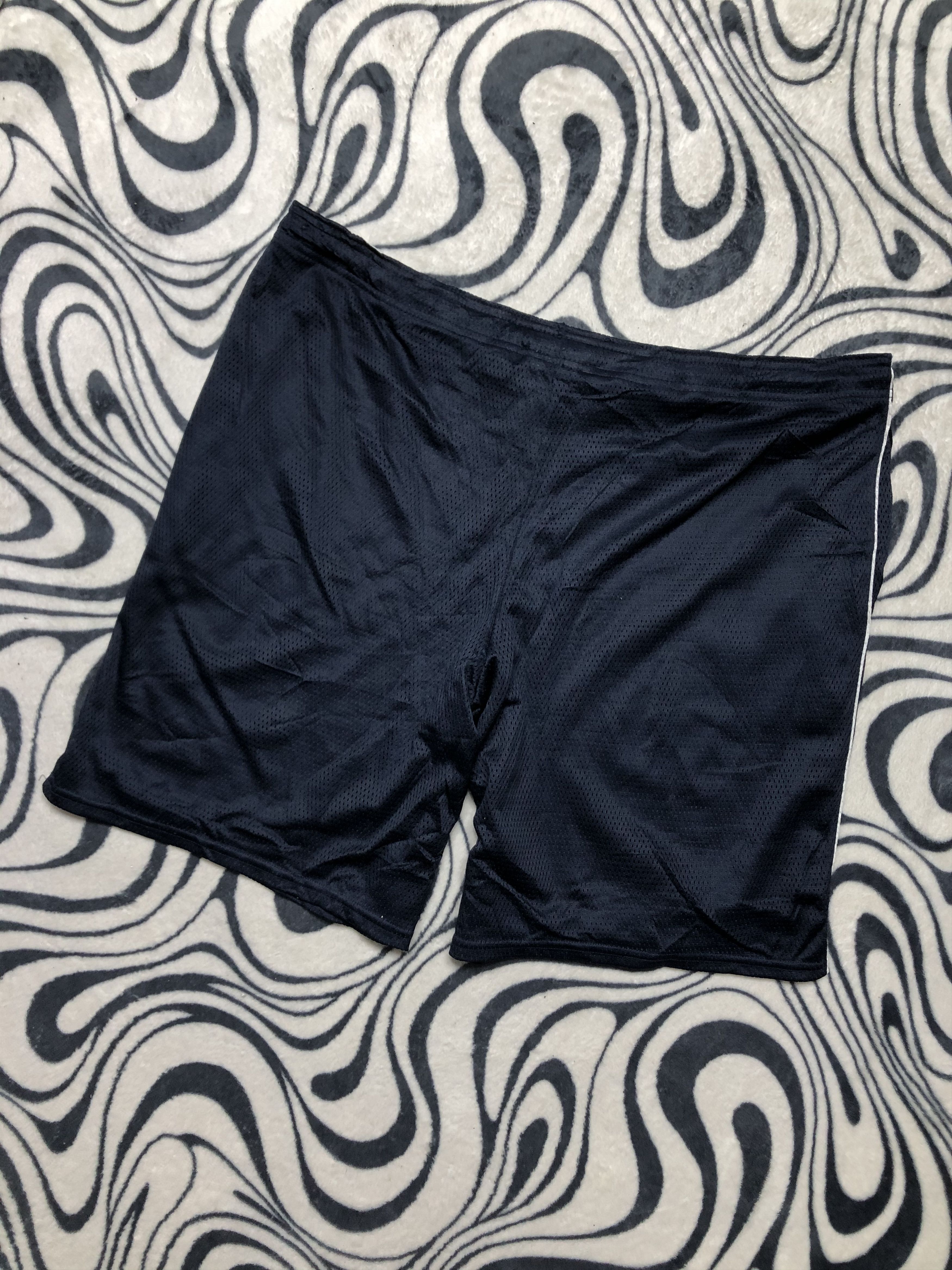 Champion × Vintage Champion Vintage Mens Basketball Shorts Size US 36 / EU 52 - 5 Thumbnail