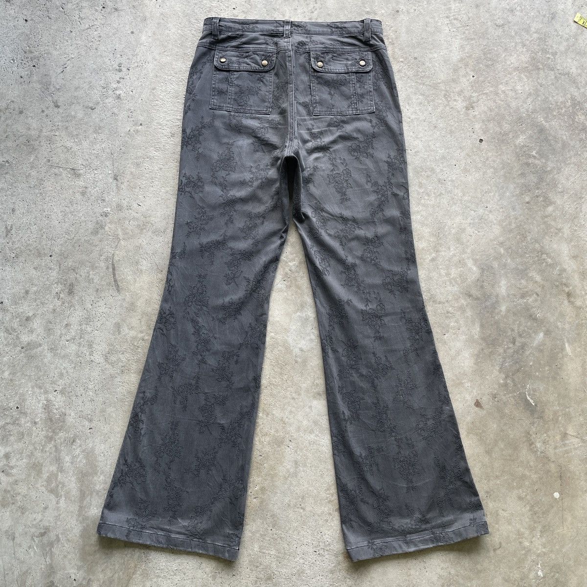 Japanese Brand RARE🔥Japanese Brand Black Faded Flare Trousers Casual Pants Size US 30 / EU 46 - 11 Thumbnail