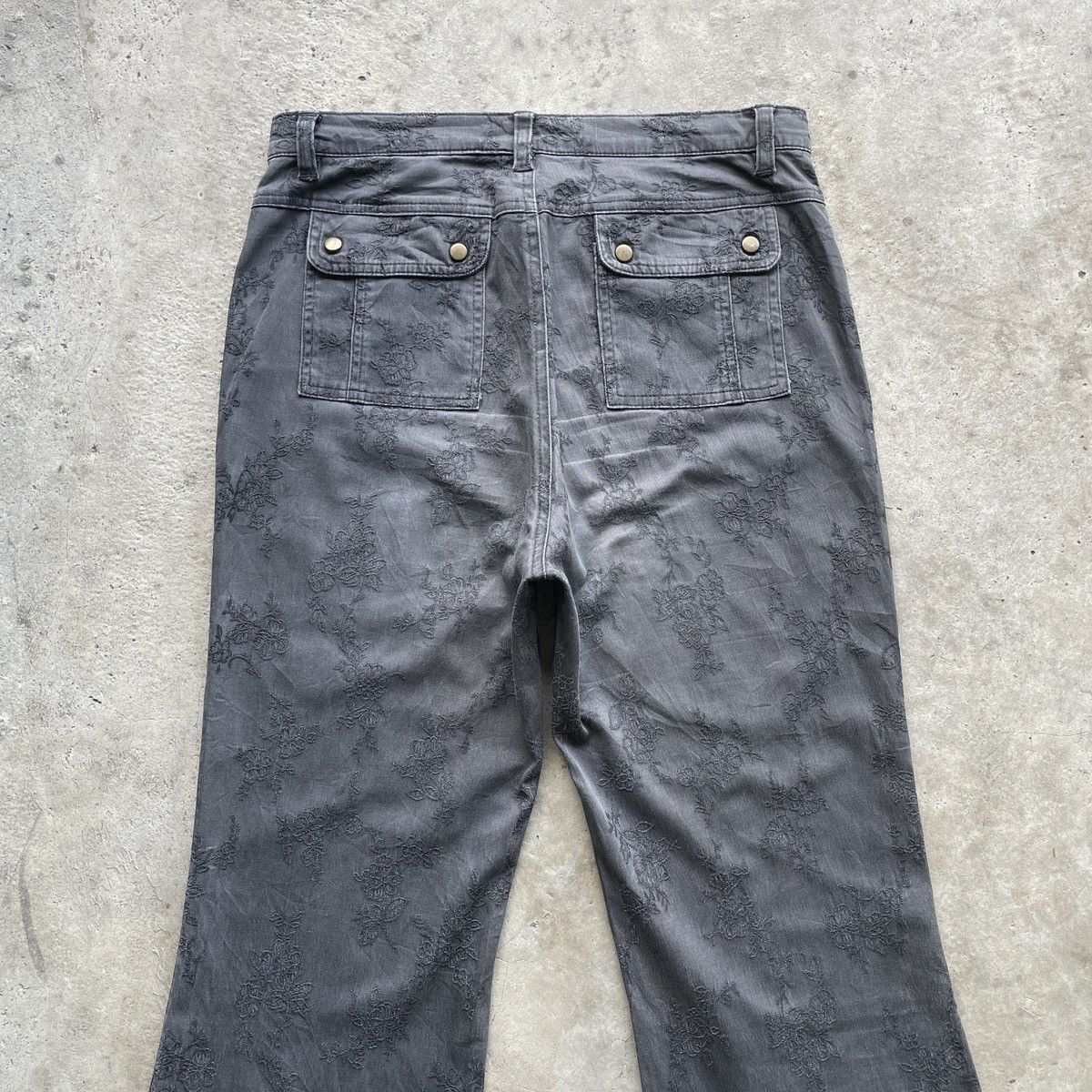Japanese Brand RARE🔥Japanese Brand Black Faded Flare Trousers Casual Pants Size US 30 / EU 46 - 9 Thumbnail