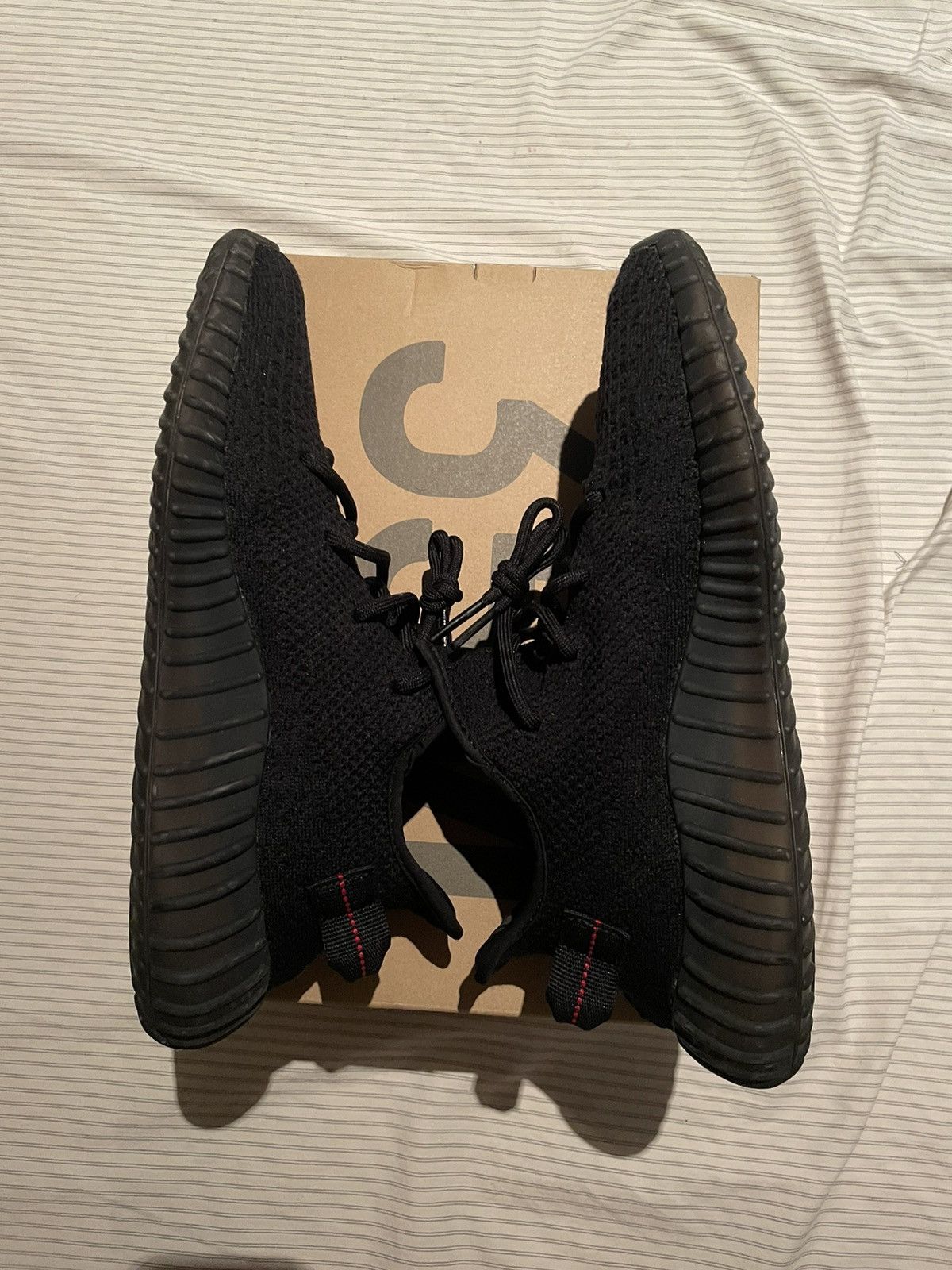Adidas × Kanye West Adidas Yeezy 350 V2 Bred Size US 10.5 / EU 43-44 - 5 Thumbnail