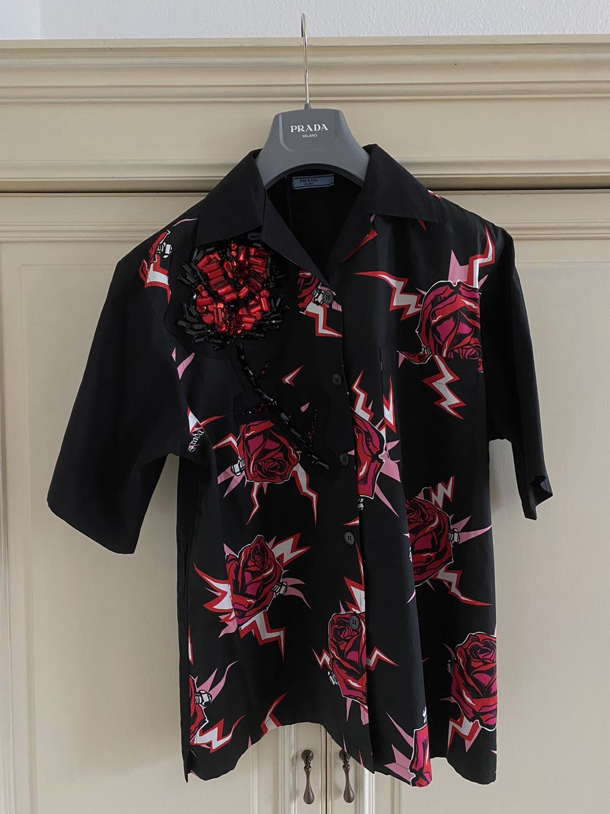 Prada Prada FW19 Sequin roses bowling shirt S M Size US M / EU 48-50 / 2 - 2 Thumbnail