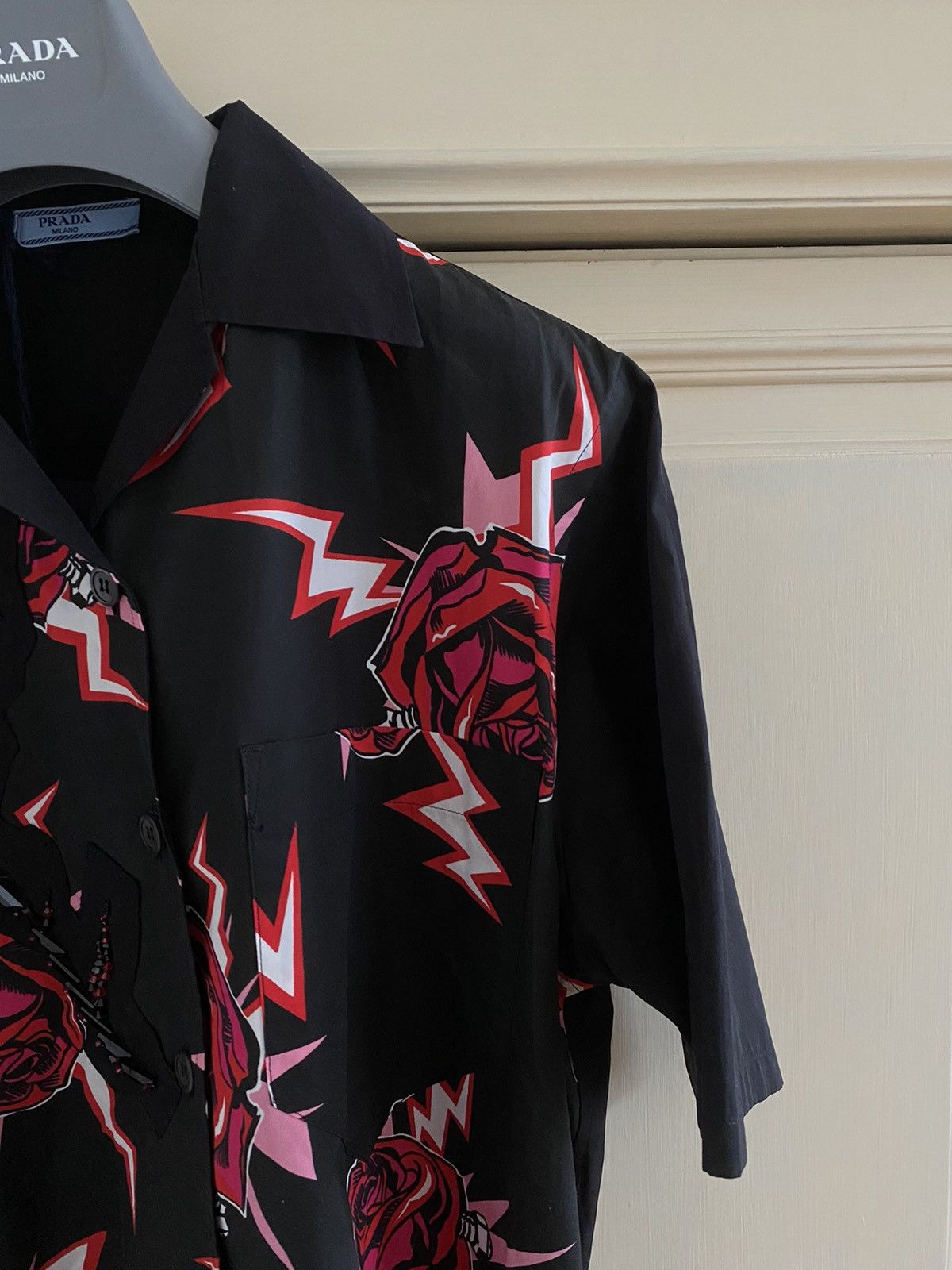 Prada Prada FW19 Sequin roses bowling shirt S M Size US M / EU 48-50 / 2 - 4 Thumbnail