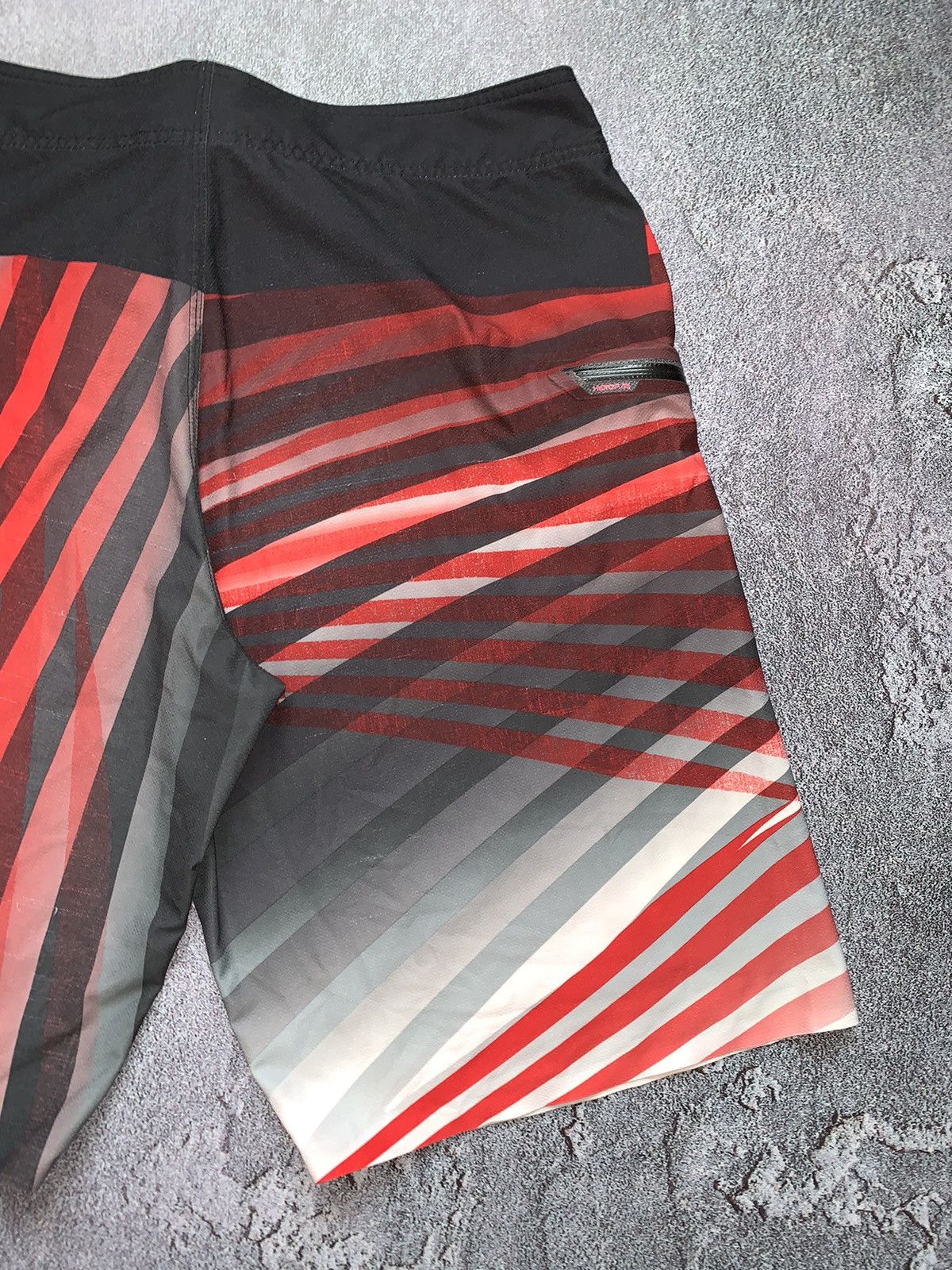 Oakley × Vintage Oakley 33 vintage surfing shorts 🩳 cargo beach sun swimm Size US 33 - 10 Thumbnail