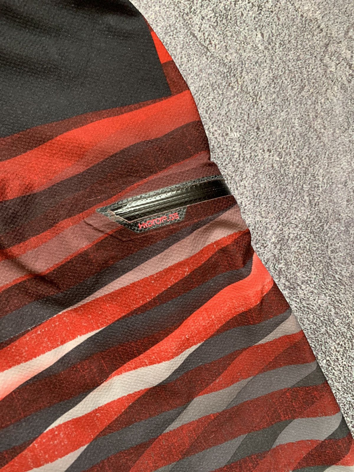 Oakley × Vintage Oakley 33 vintage surfing shorts 🩳 cargo beach sun swimm Size US 33 - 12 Thumbnail