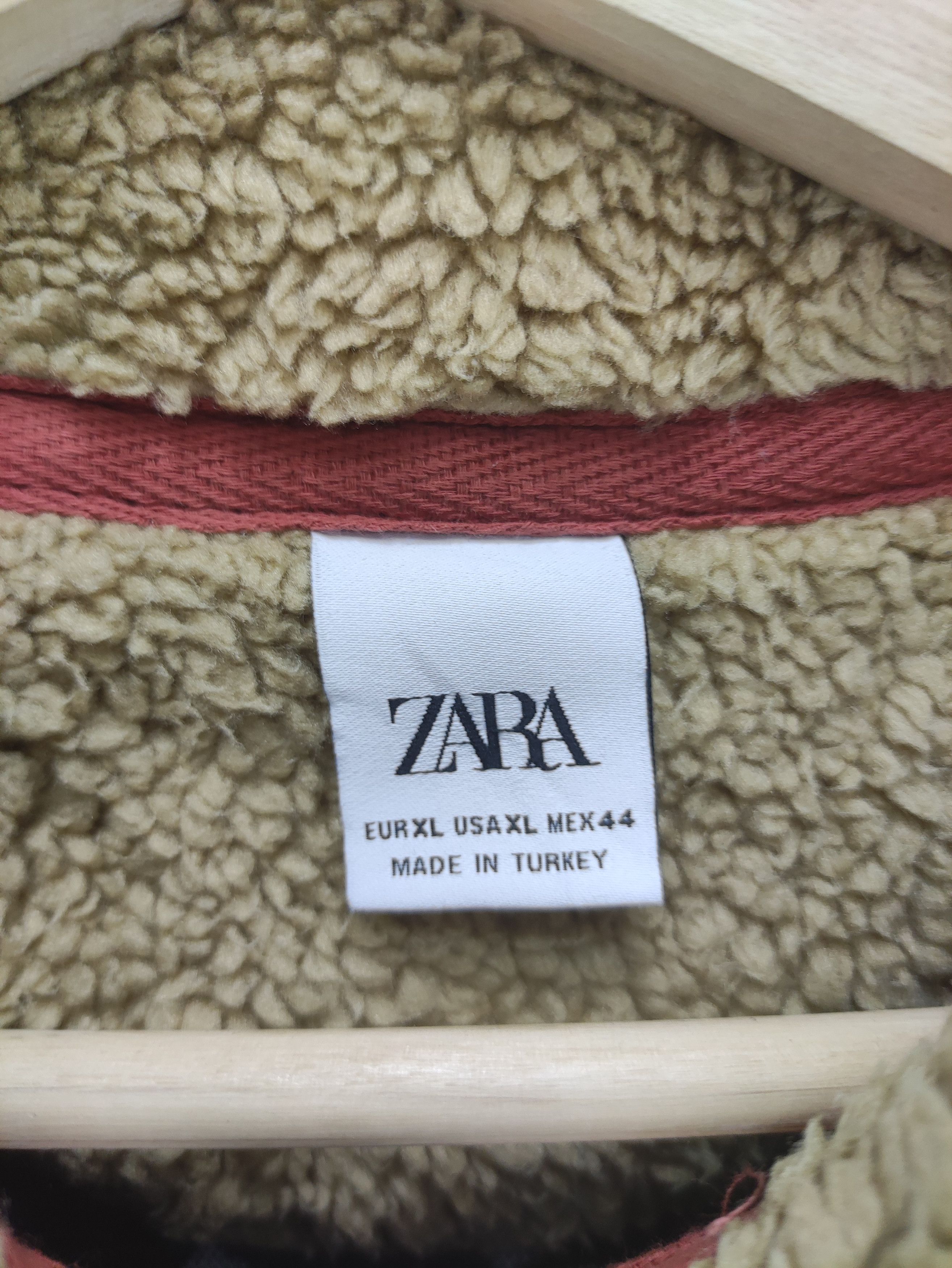 Zara Vintage Zara Native Pattern Sweater Half Zipper Size US L / EU 52-54 / 3 - 3 Thumbnail