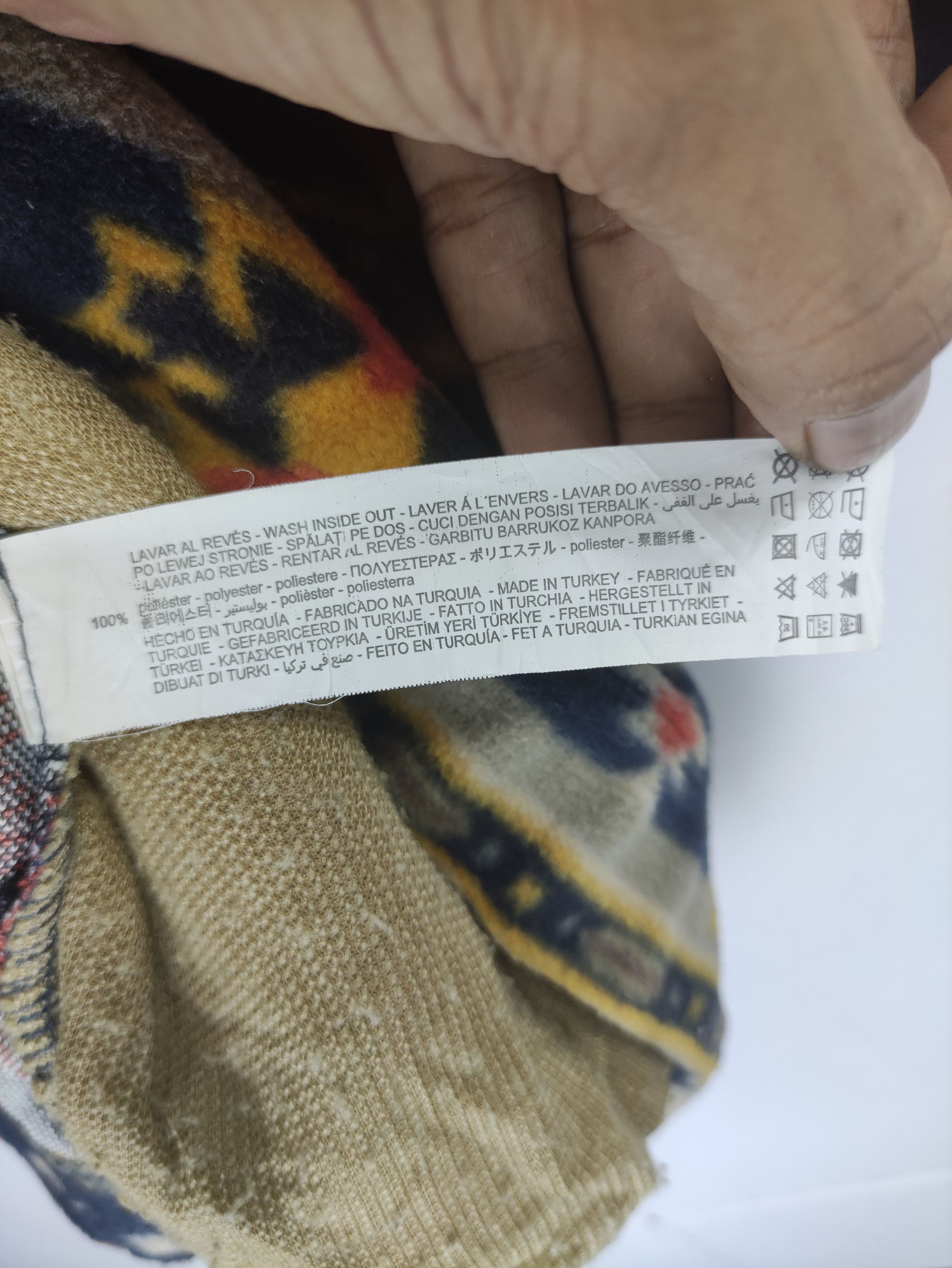 Zara Vintage Zara Native Pattern Sweater Half Zipper Size US L / EU 52-54 / 3 - 5 Thumbnail