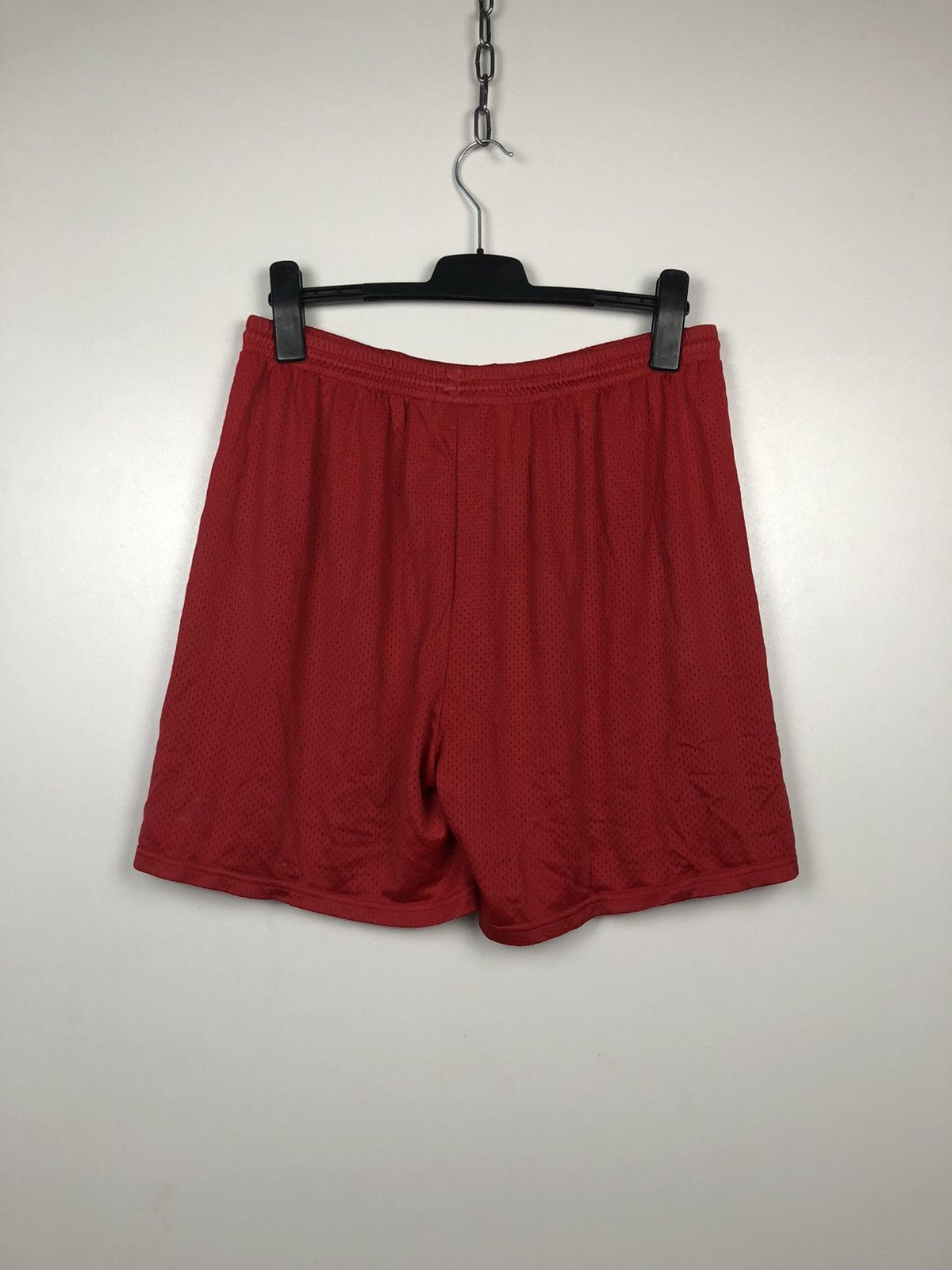 Nike Vintage Nike Team Black Swoosh Logo Red Shorts size M Size US 33 - 4 Thumbnail