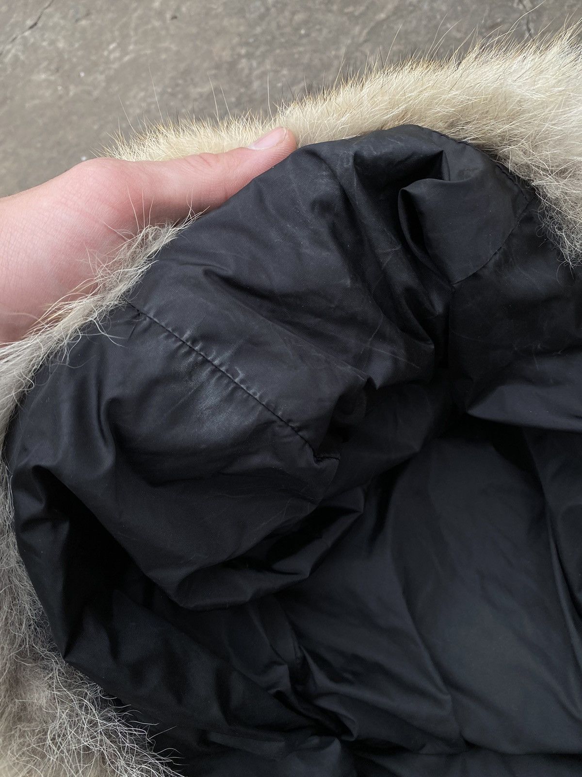 Jean Paul Gaultier Jean Paul Gaultier Vintage puffer fur coyote jacket size 42 Size M / US 6-8 / IT 42-44 - 15 Thumbnail