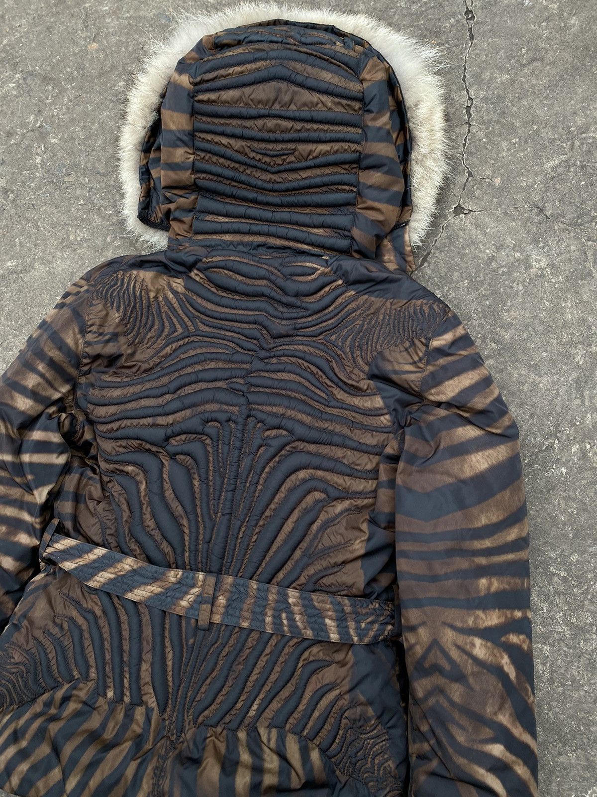 Jean Paul Gaultier Jean Paul Gaultier Vintage puffer fur coyote jacket size 42 Size M / US 6-8 / IT 42-44 - 3 Thumbnail
