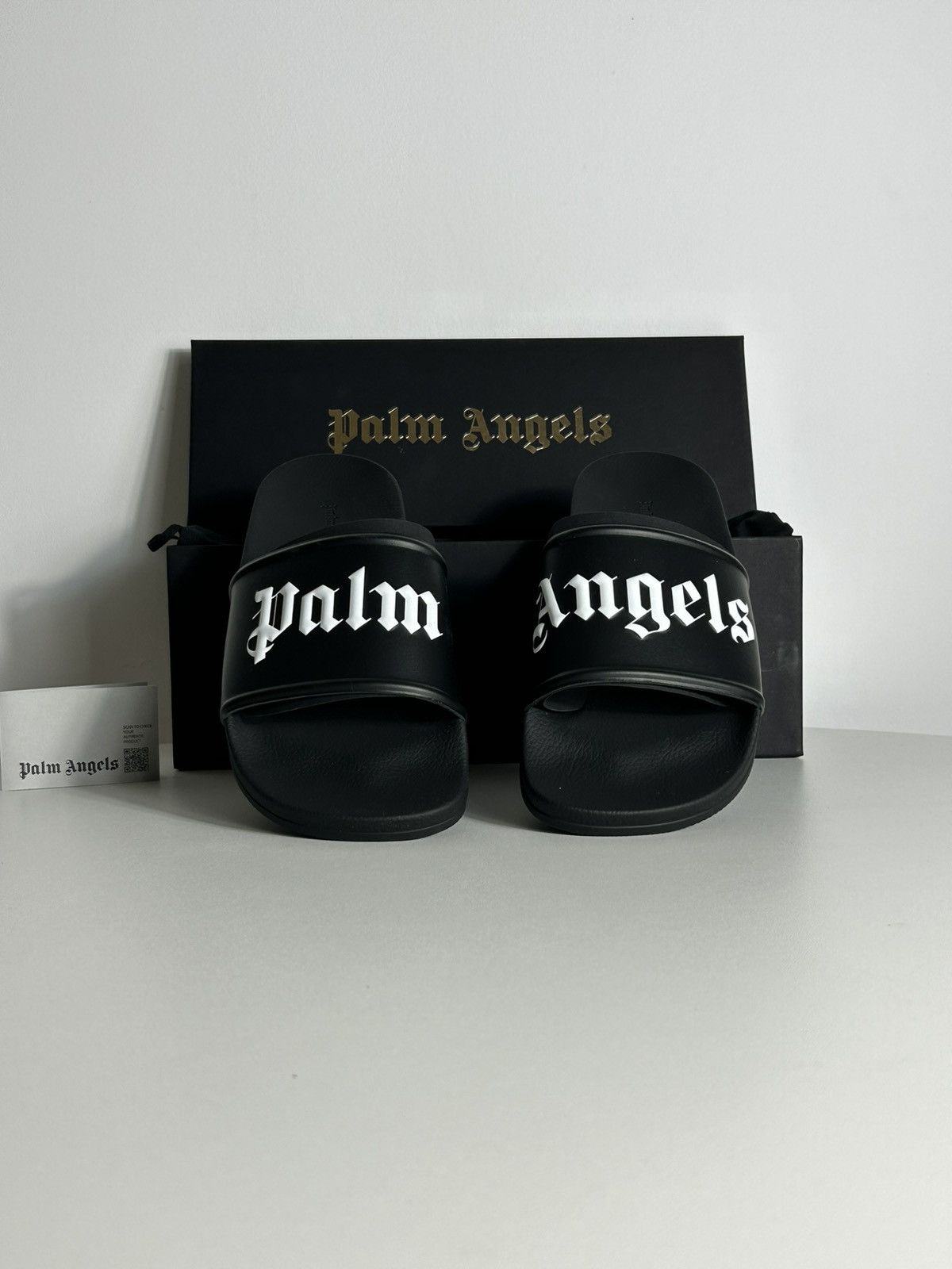 palm angels flip flops