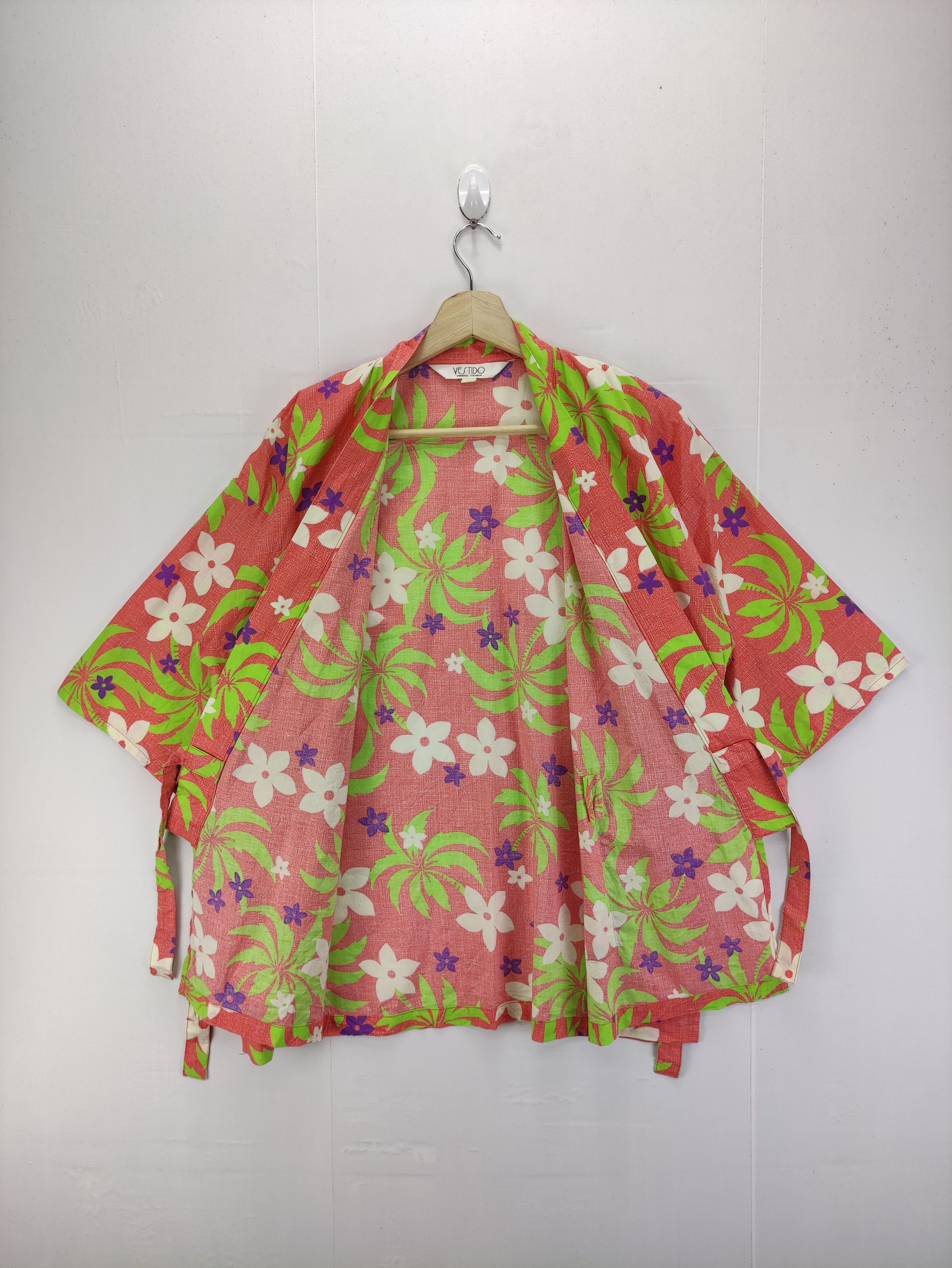 Japanese Brand Vintage Flowers Kimono Cardigan Vestido Size US M / EU 48-50 / 2 - 3 Thumbnail