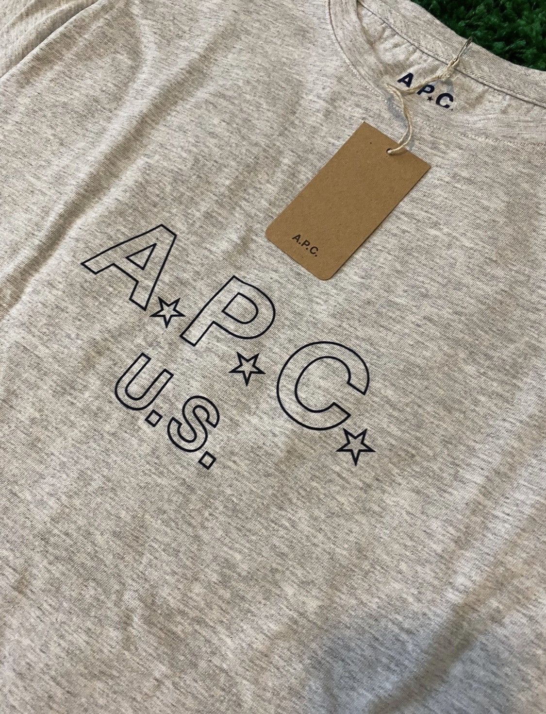 A.P.C. A.P.C. Logo T-shirt size Large Size US L / EU 52-54 / 3 - 2 Thumbnail