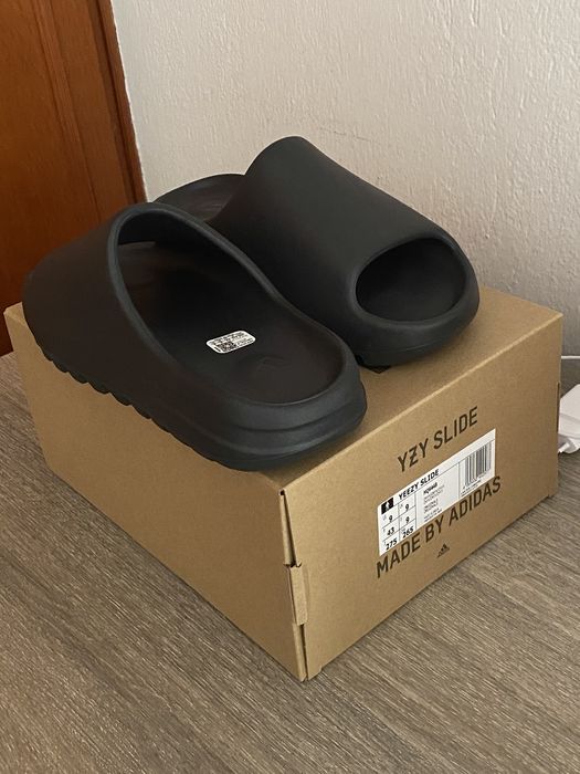 Adidas YEEZY SLIDES ONYX | Grailed