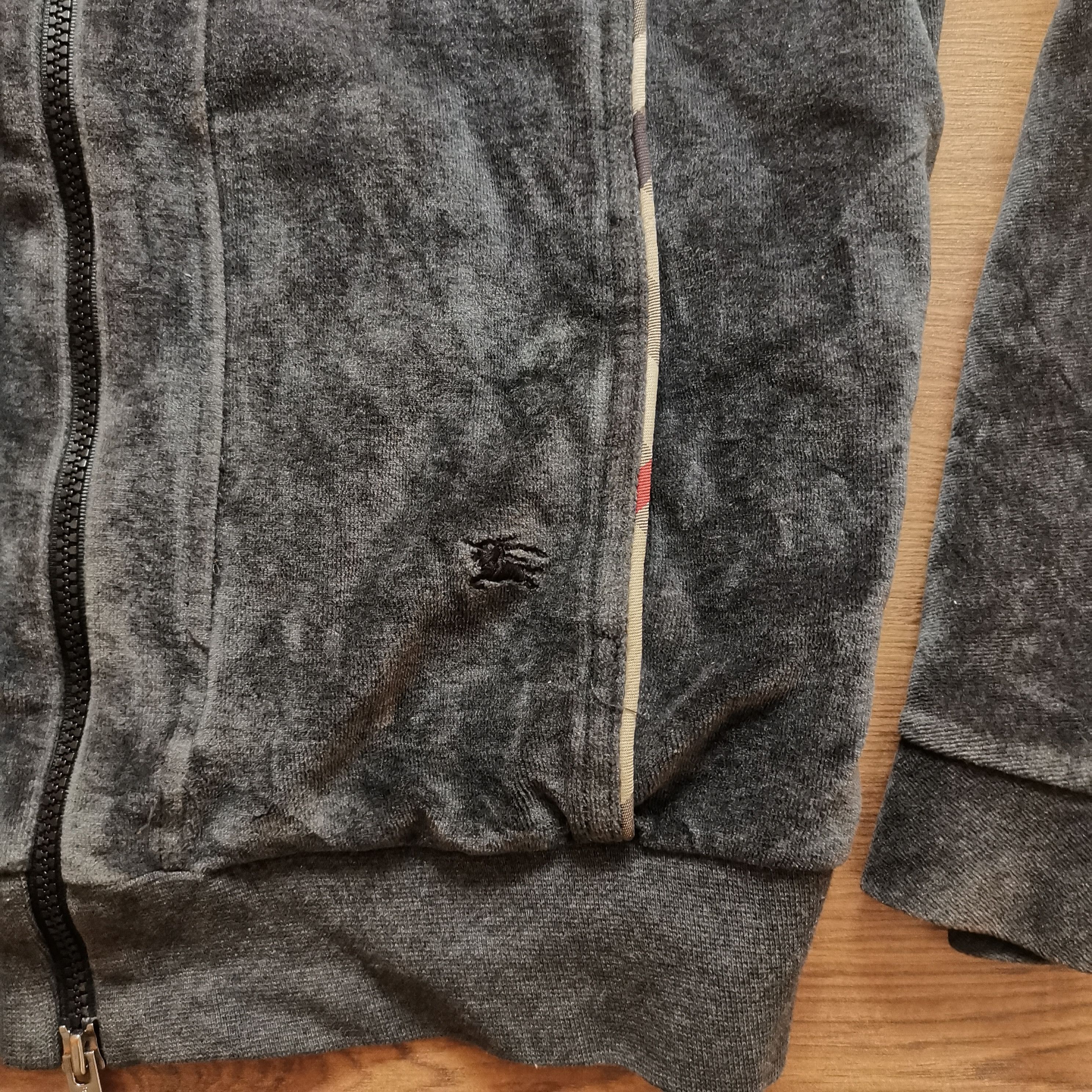 Burberry Burberry women's fleece velour light jacket logo nova check Size L / US 10 / IT 46 - 3 Thumbnail