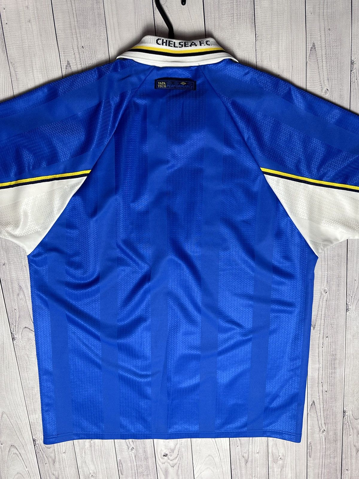 Chelsea Soccer × Vintage Vintage soccer jersey Chelsea size L rare Size US L / EU 52-54 / 3 - 7 Thumbnail