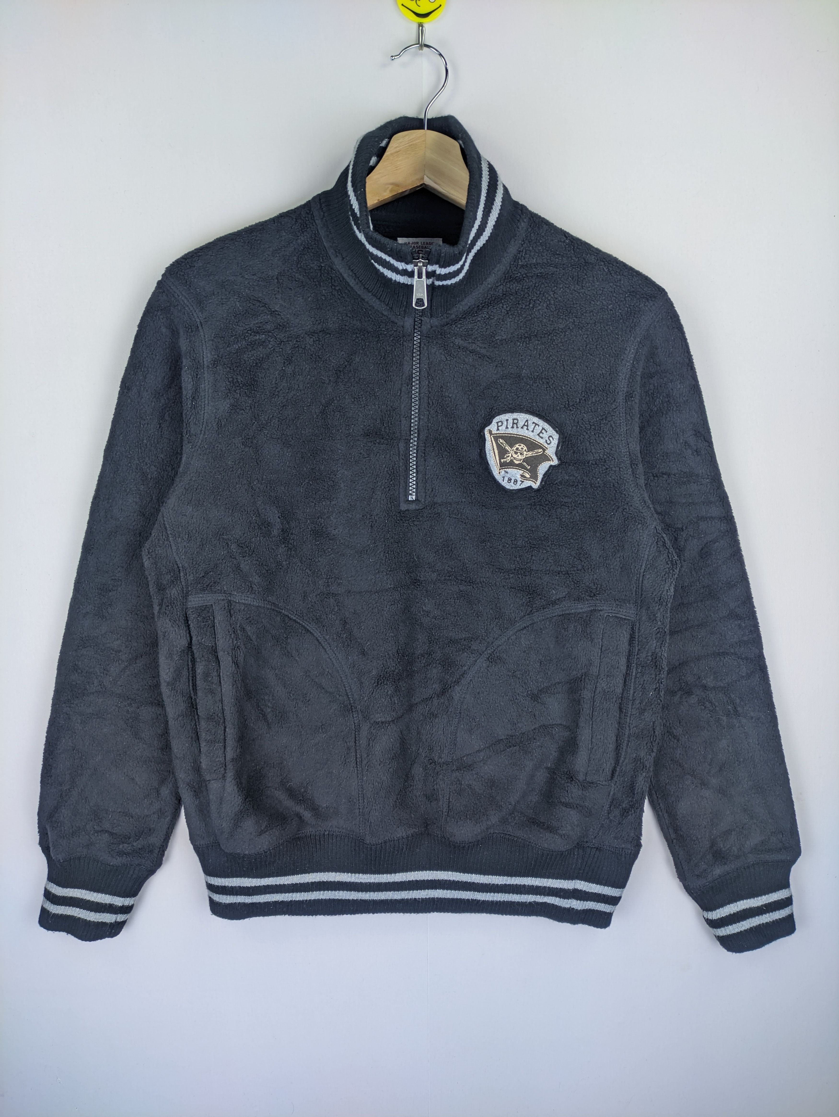 Uniqlo Steals🔥Uniqlo Fleece Sweater Quater Zipper MLB Pirate Size US S / EU 44-46 / 1 - 1 Thumbnail